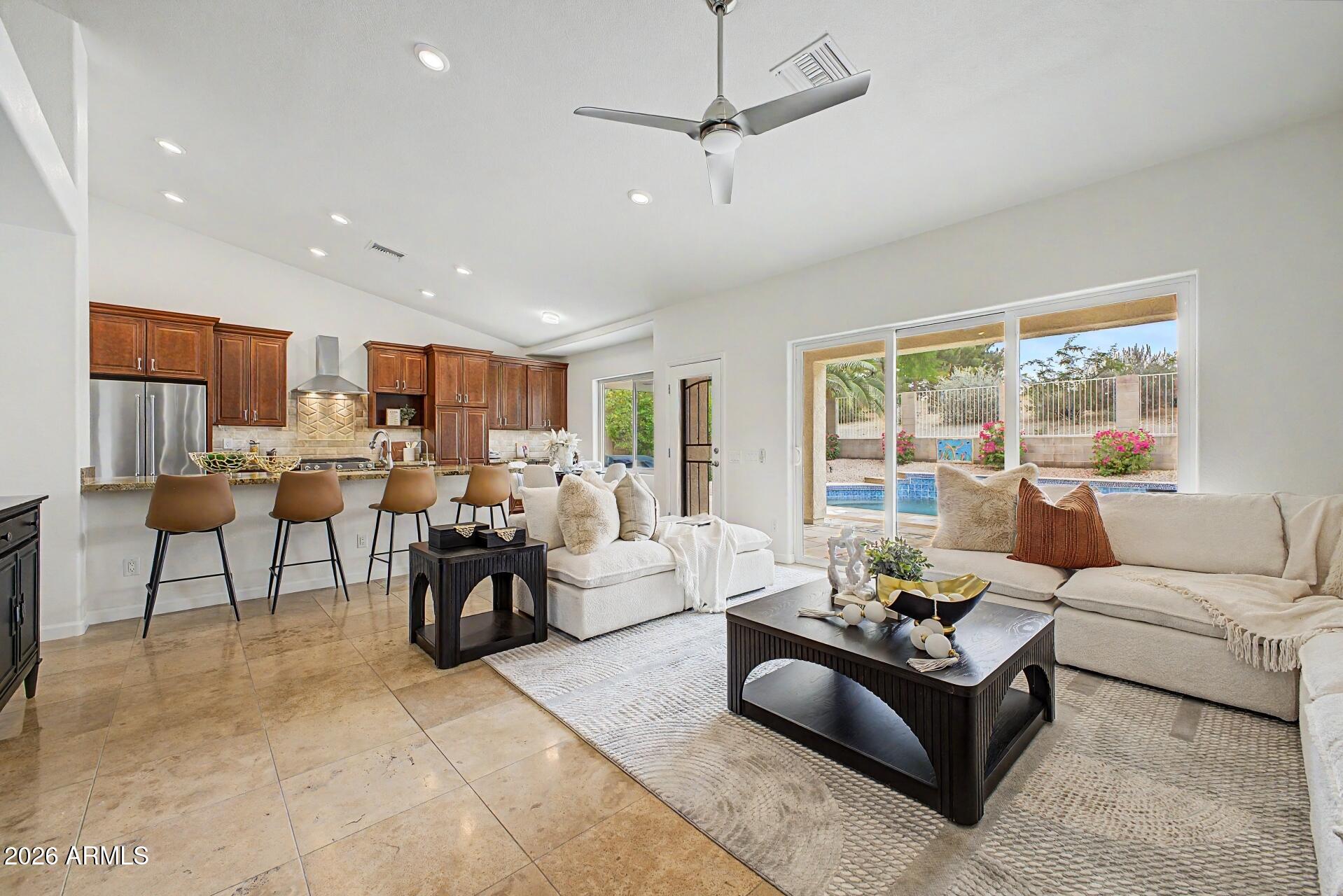 OAKWOOD LAKES - Residential