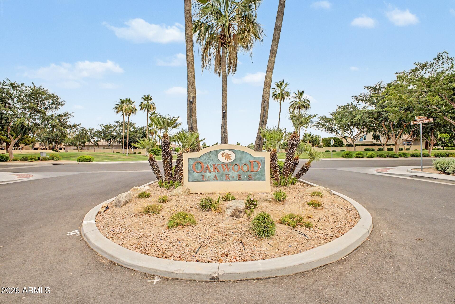 OAKWOOD LAKES - Residential