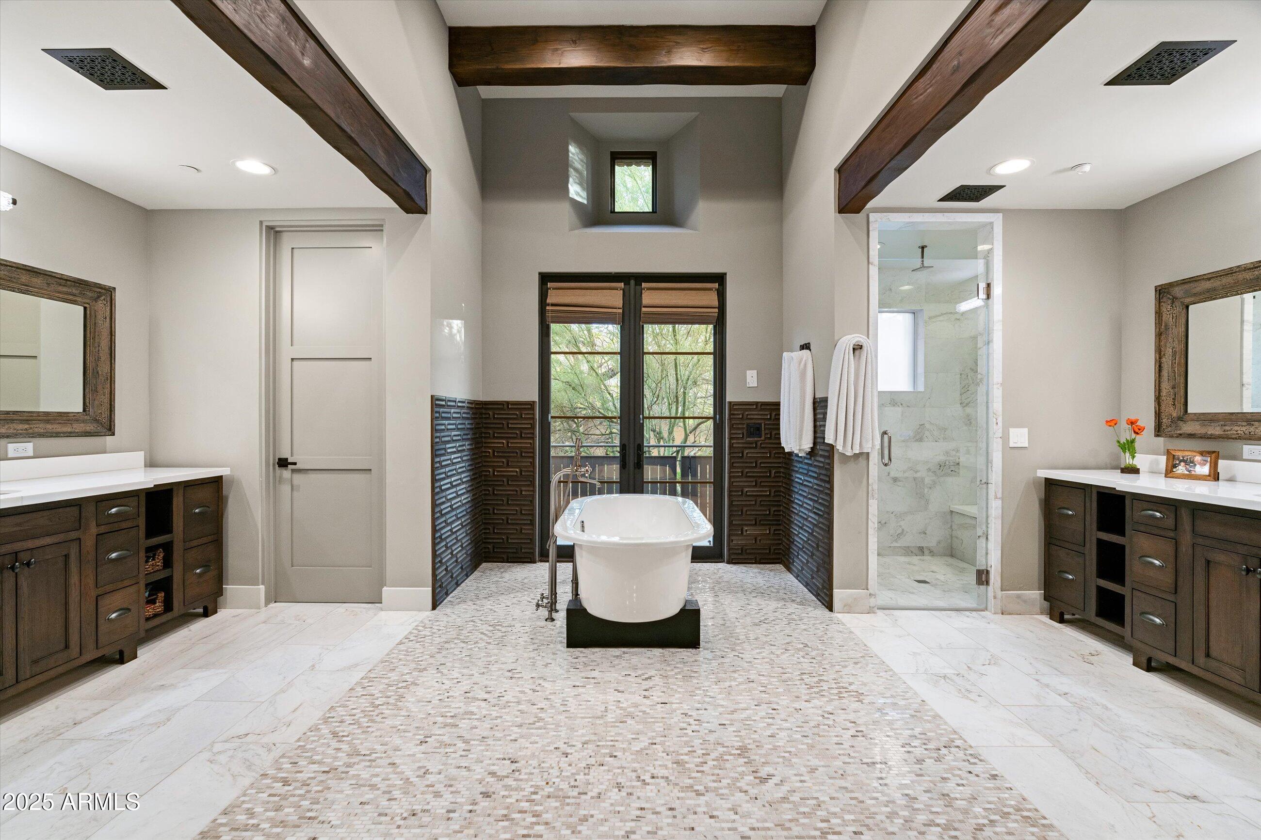 ESTANCIA - Residential