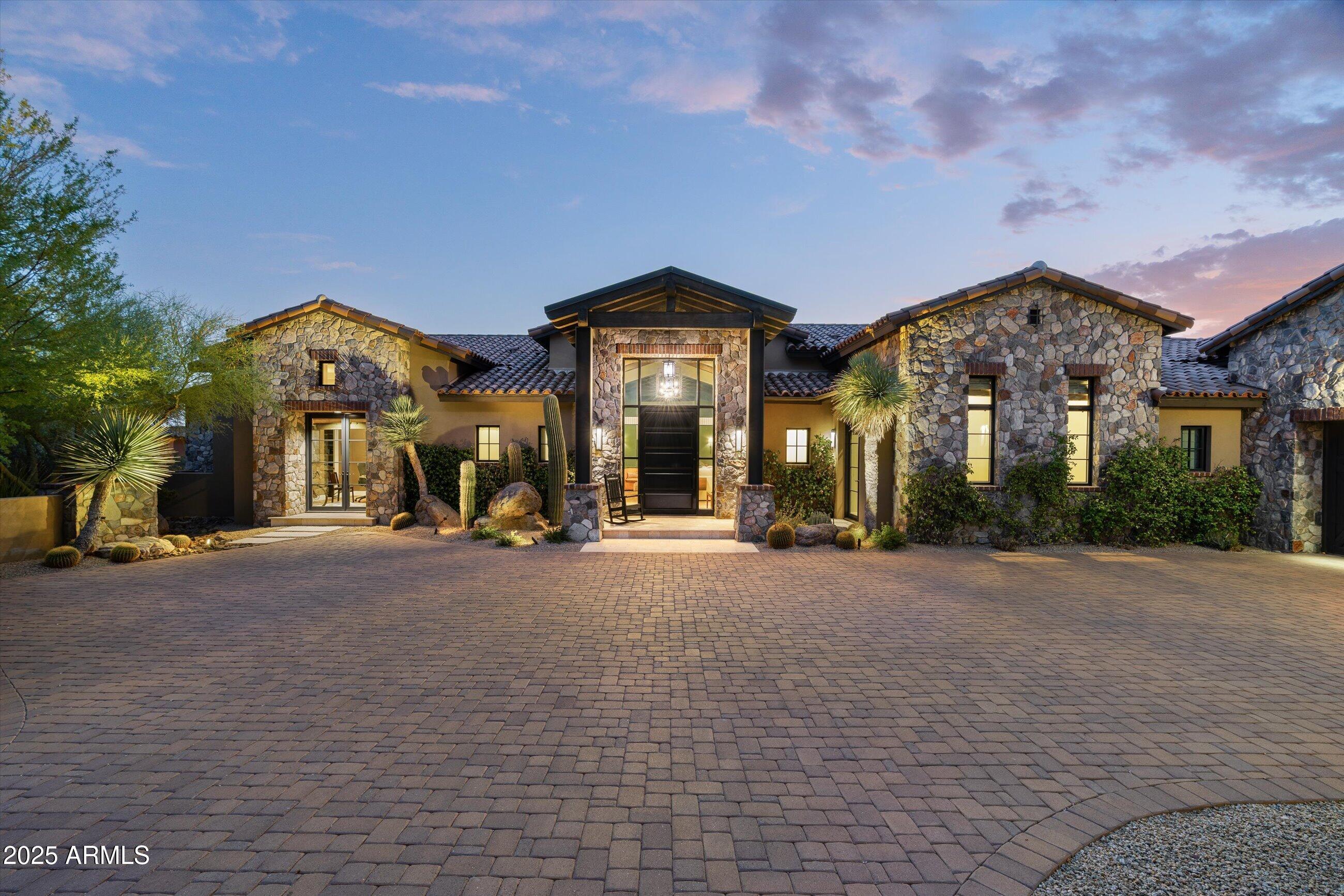 ESTANCIA - Residential