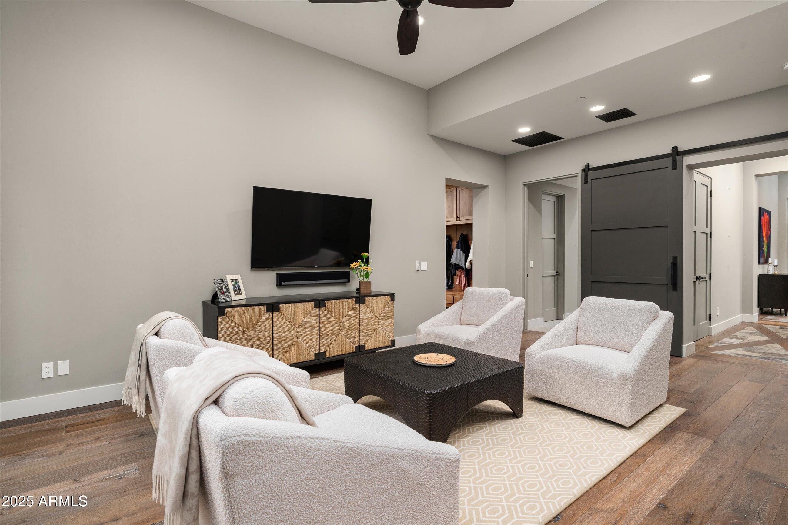 ESTANCIA - Residential