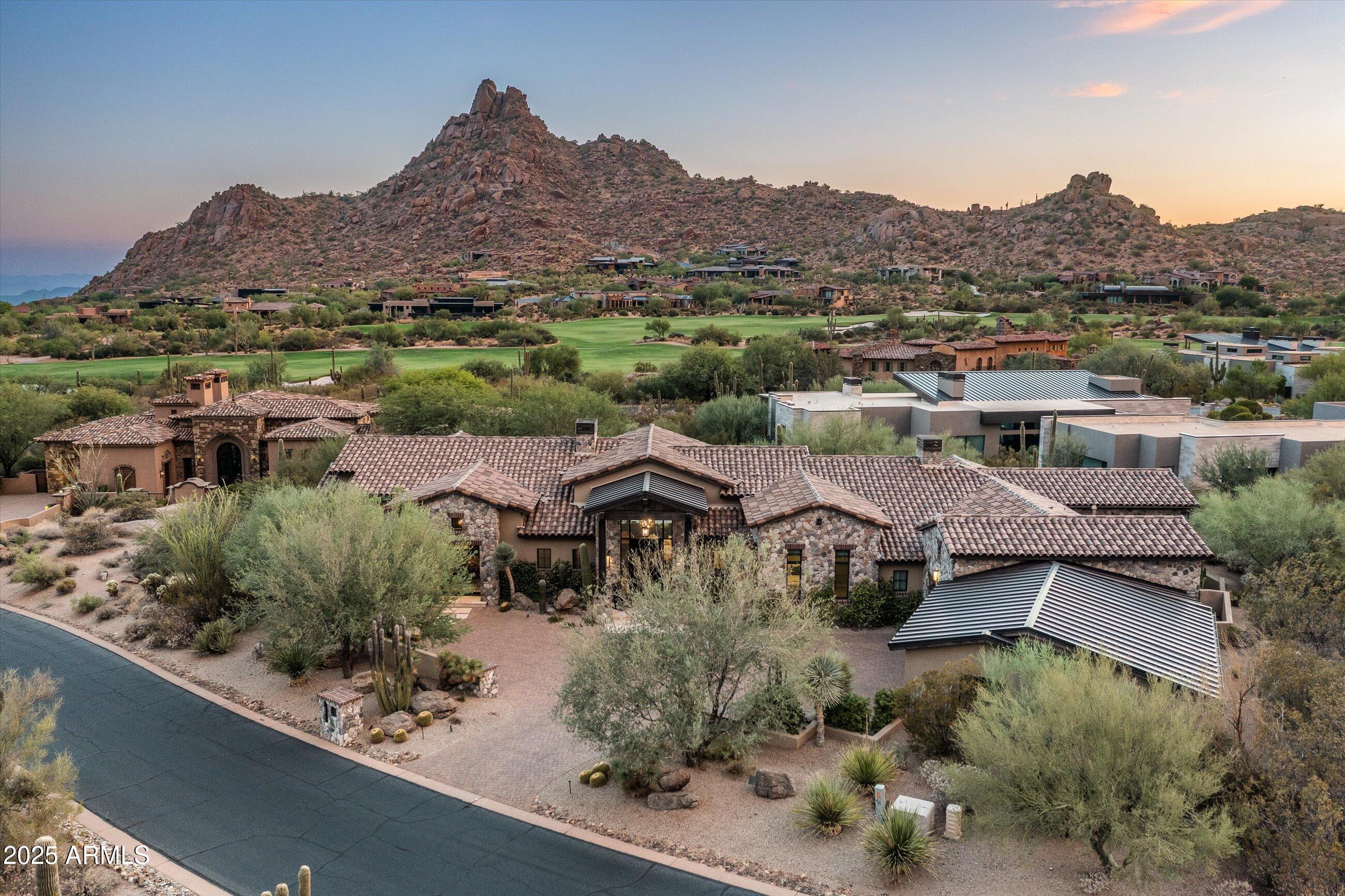 ESTANCIA - Residential