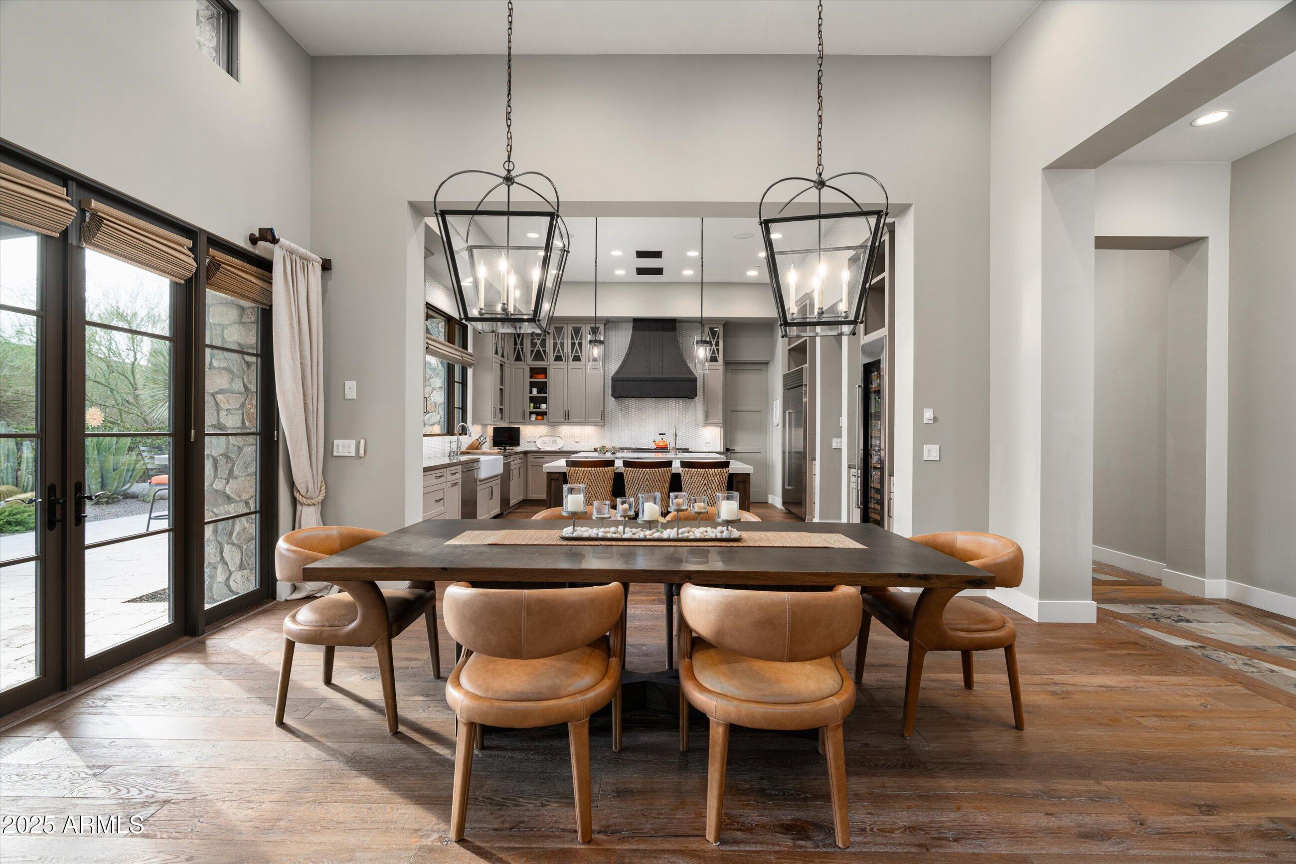ESTANCIA - Residential
