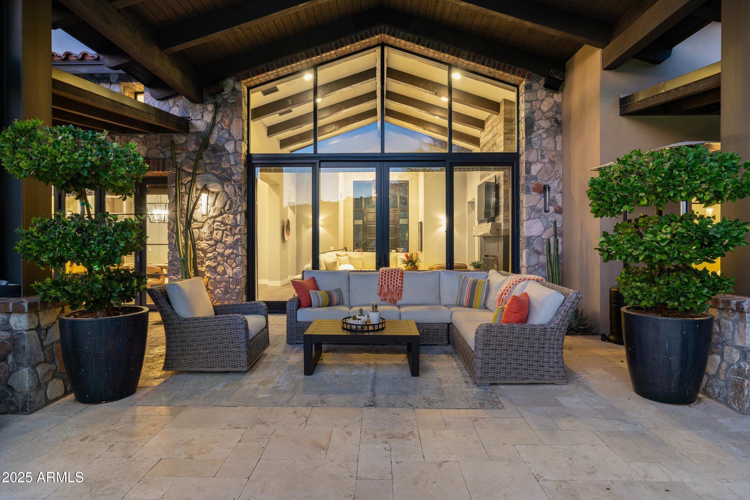 ESTANCIA - Residential