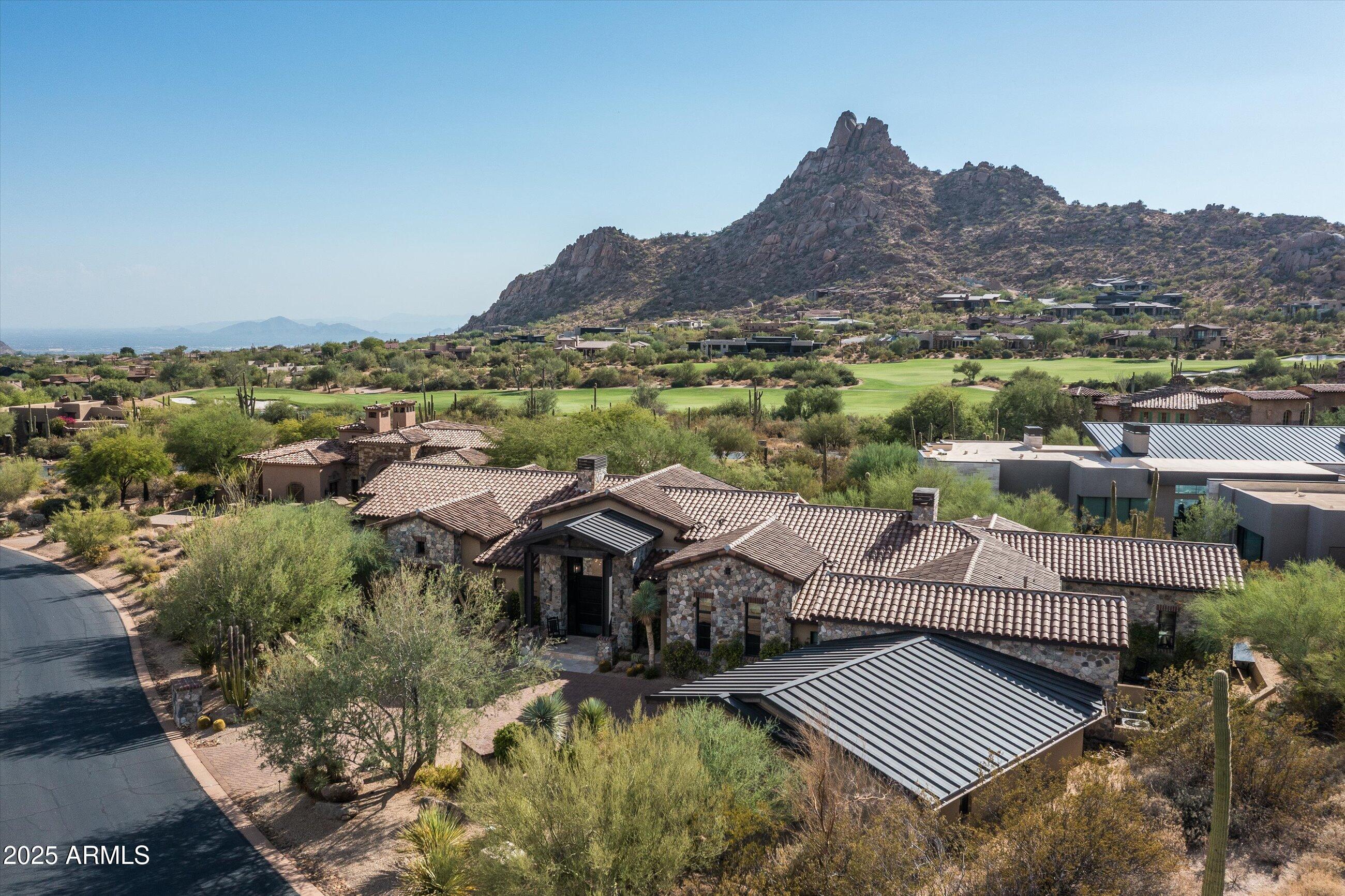 ESTANCIA - Residential