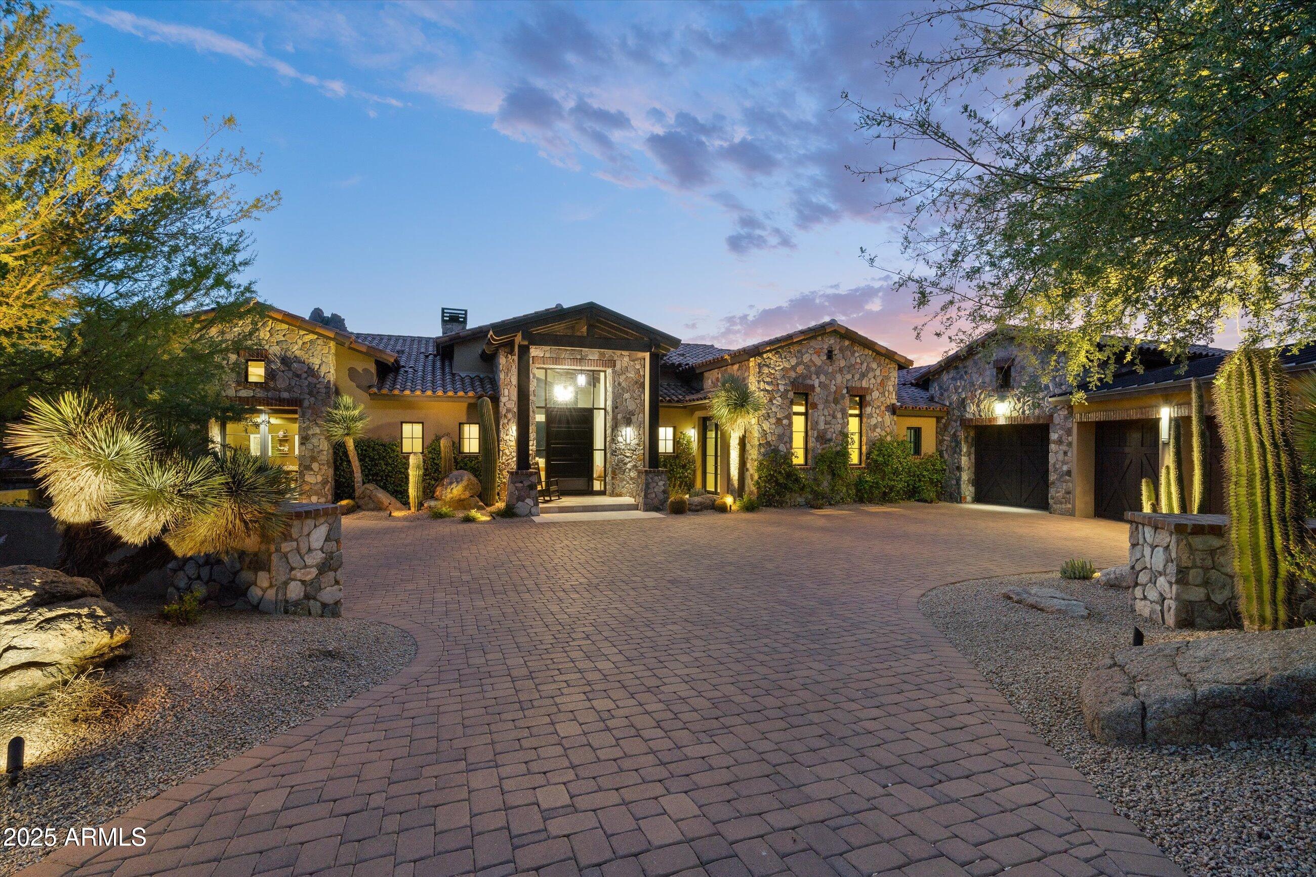 ESTANCIA - Residential