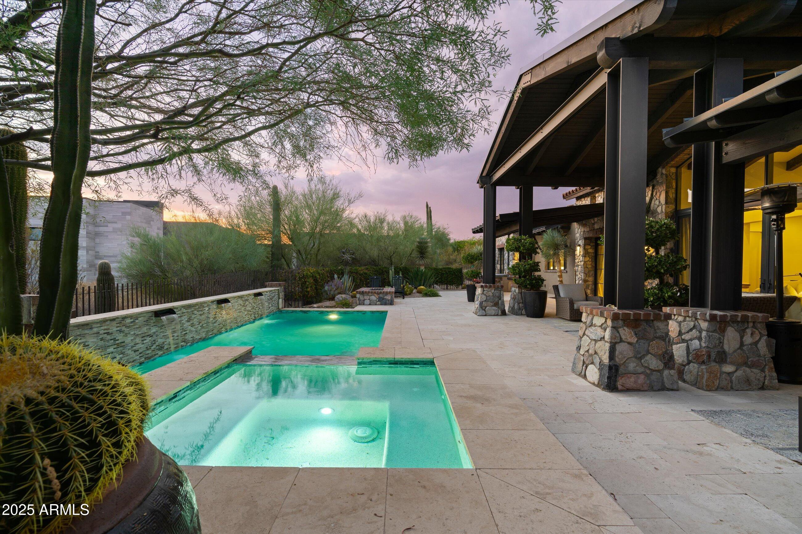 ESTANCIA - Residential