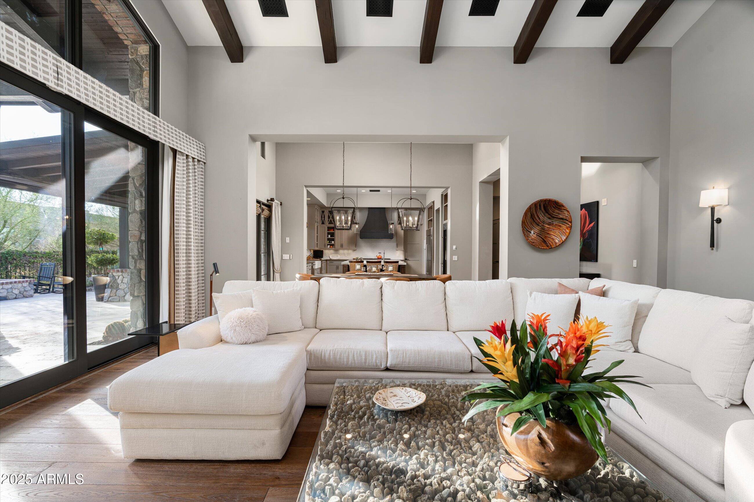 ESTANCIA - Residential