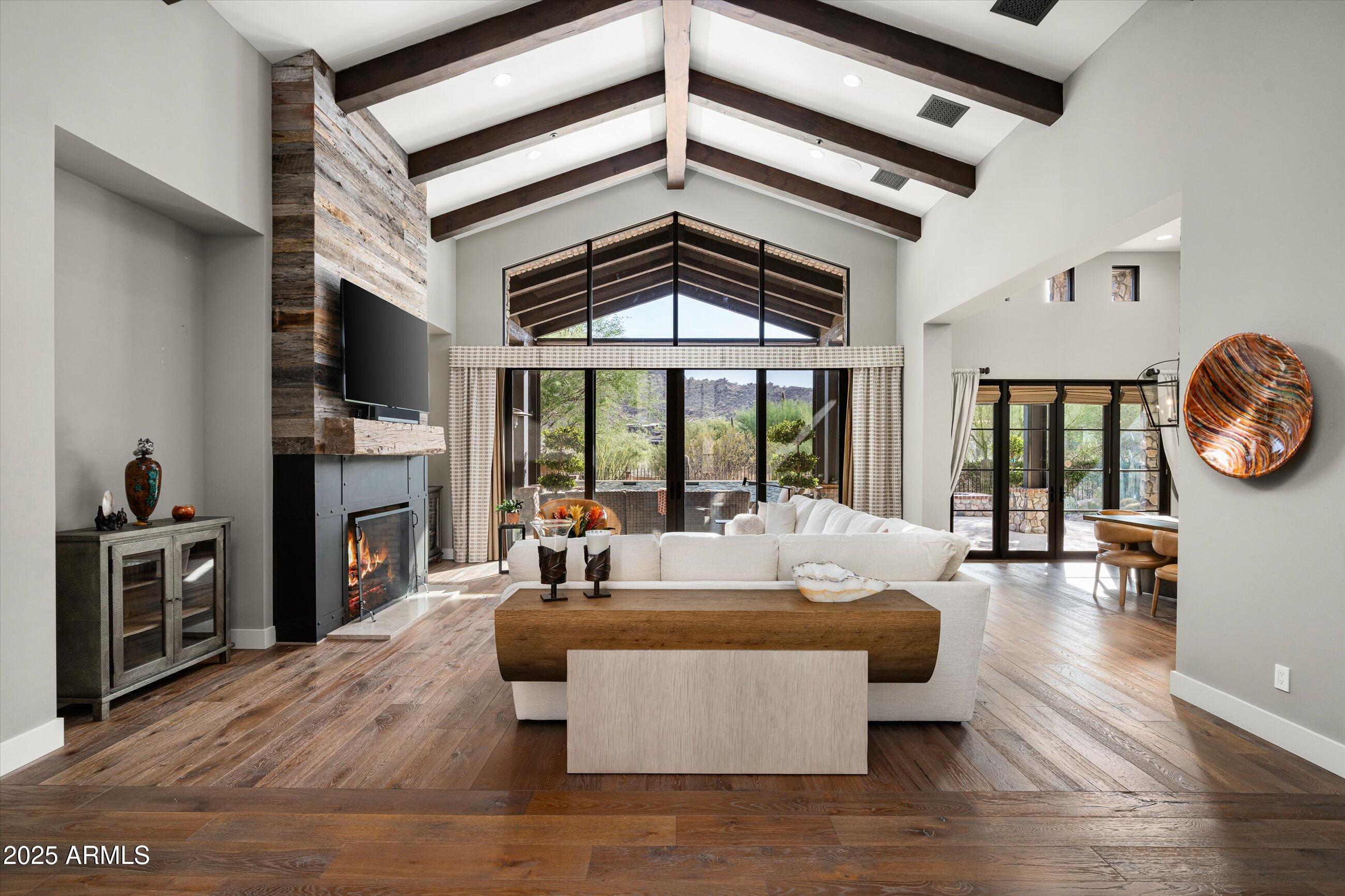ESTANCIA - Residential