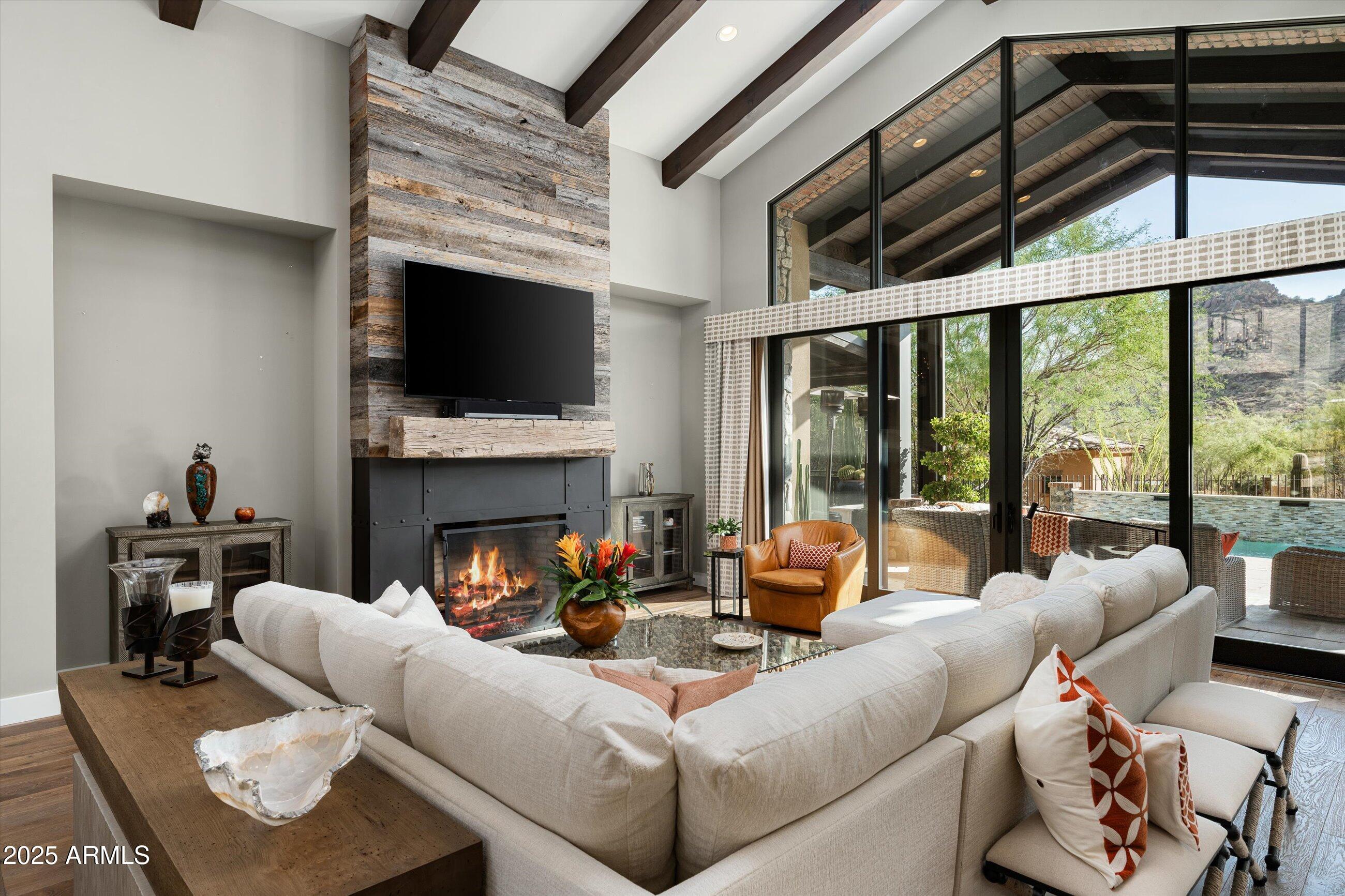 ESTANCIA - Residential