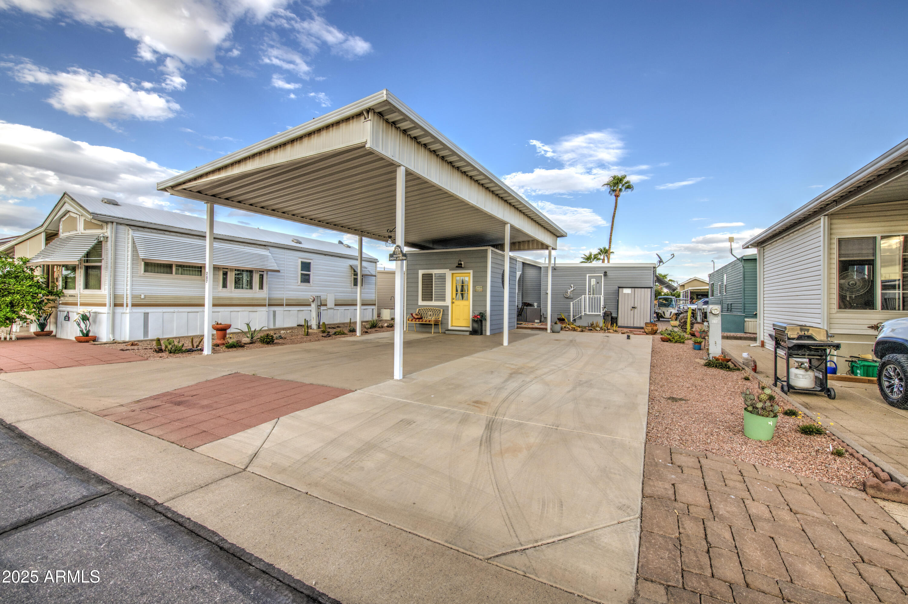 CARRIAGE MANOR RV RESORT - Land