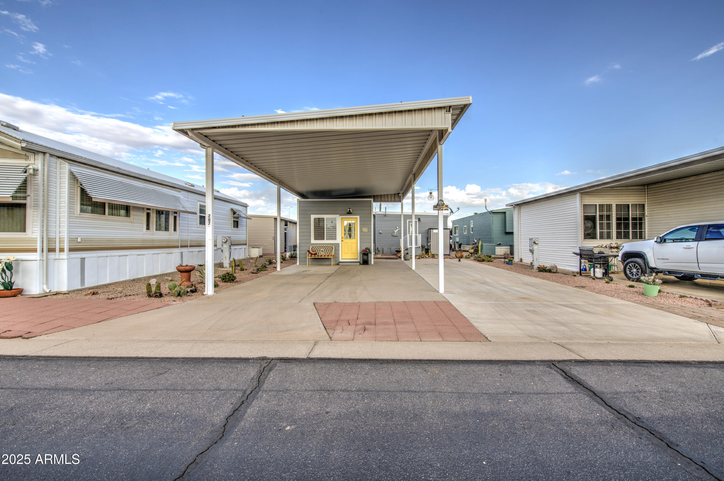 CARRIAGE MANOR RV RESORT - Land