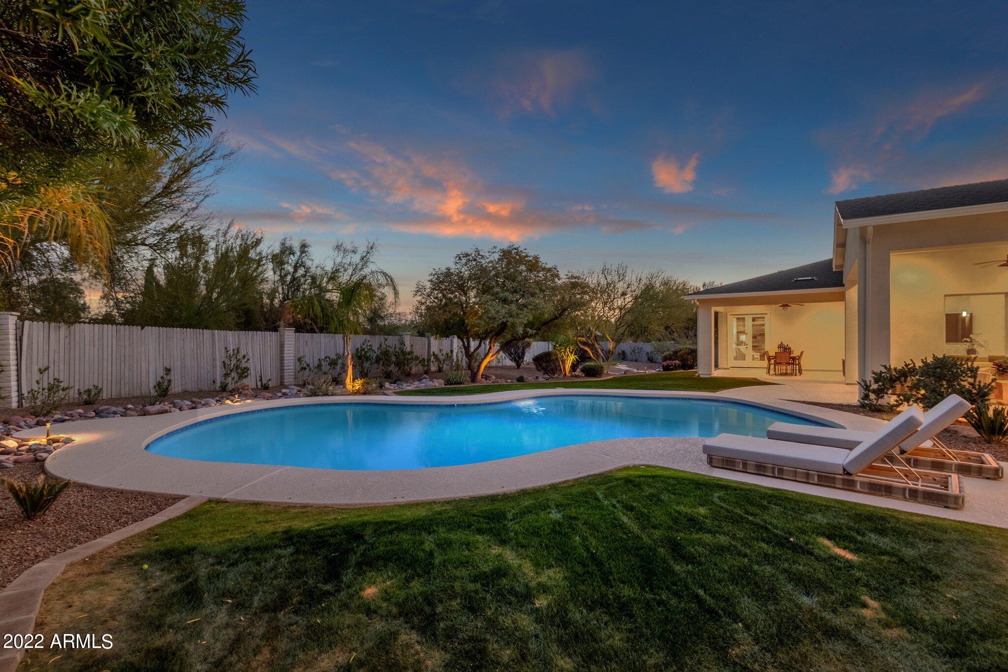 CAMELBACK SIERRA - Residential