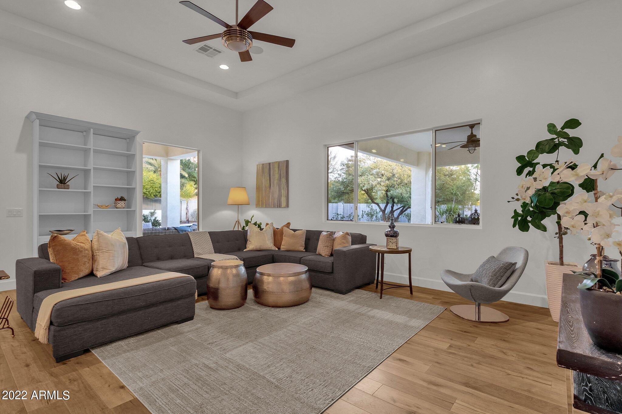 CAMELBACK SIERRA - Residential