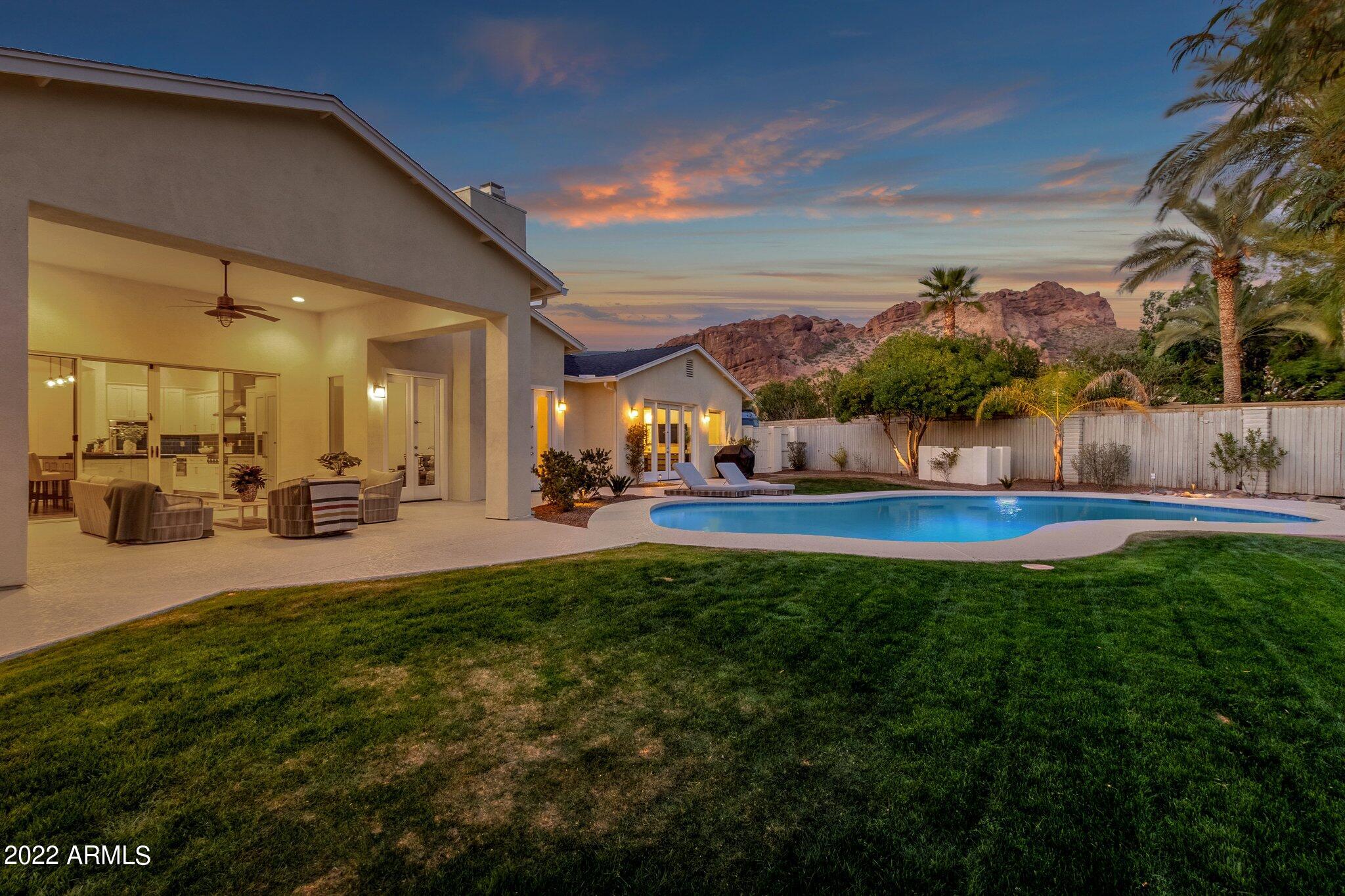 CAMELBACK SIERRA - Residential