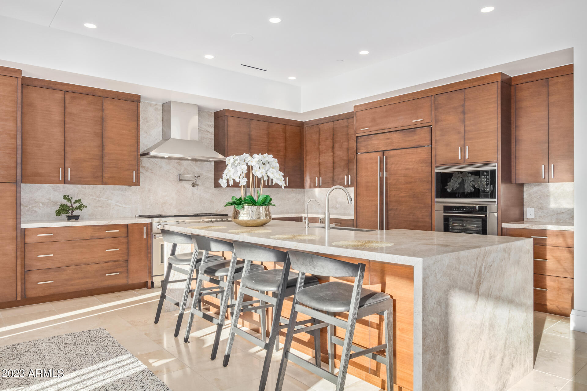 VILLAS AT MOUNTAIN SHADOWS CONDOMINIUMS - Residential