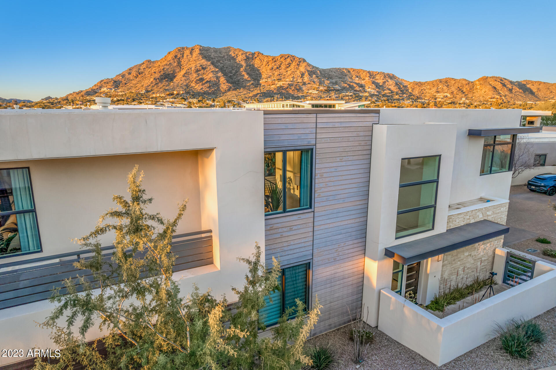 VILLAS AT MOUNTAIN SHADOWS CONDOMINIUMS - Residential