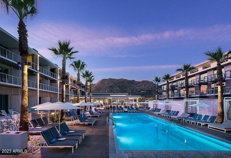 VILLAS AT MOUNTAIN SHADOWS CONDOMINIUMS - Residential