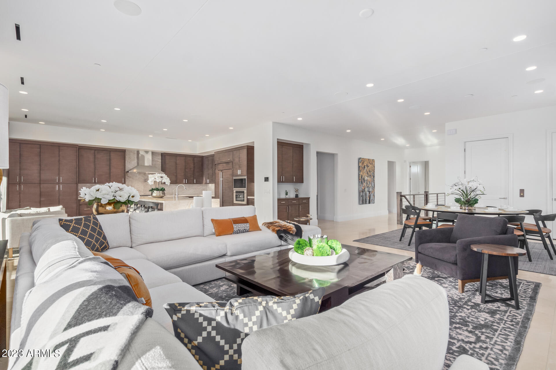 VILLAS AT MOUNTAIN SHADOWS CONDOMINIUMS - Residential