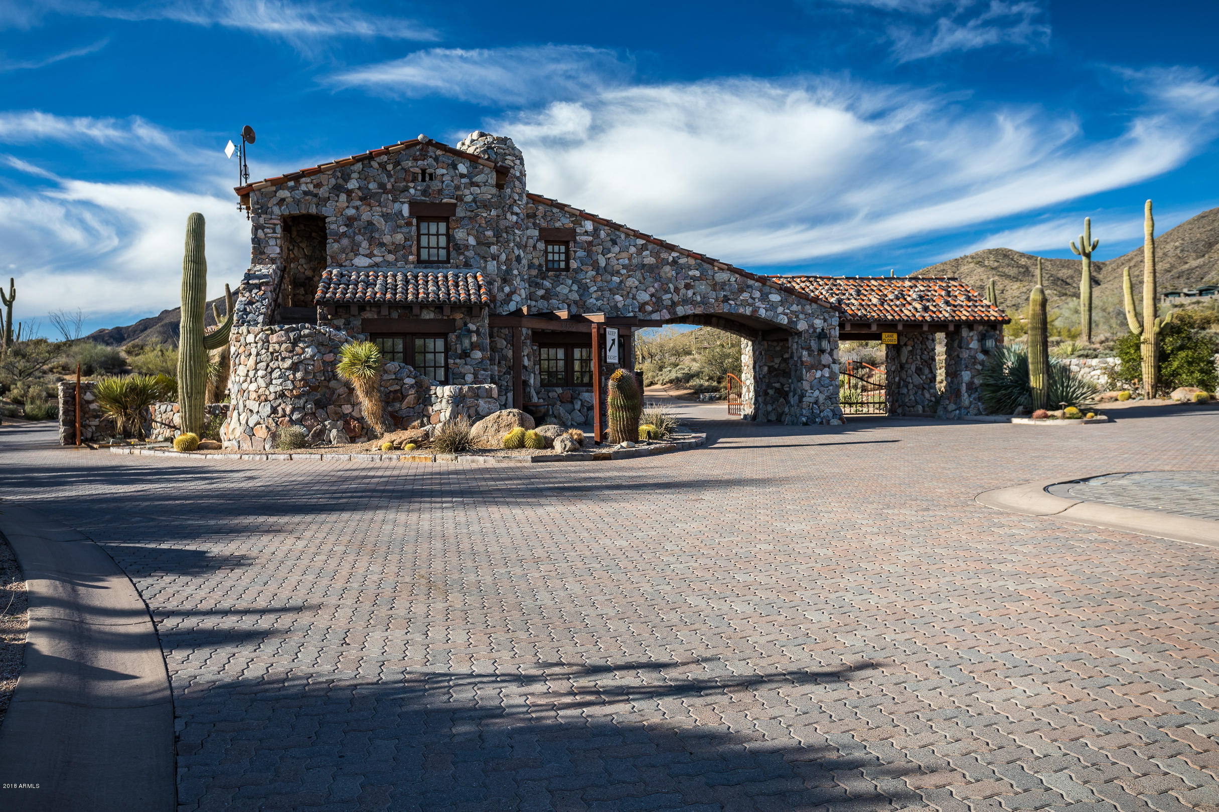 DESERT MOUNTAIN - Residential