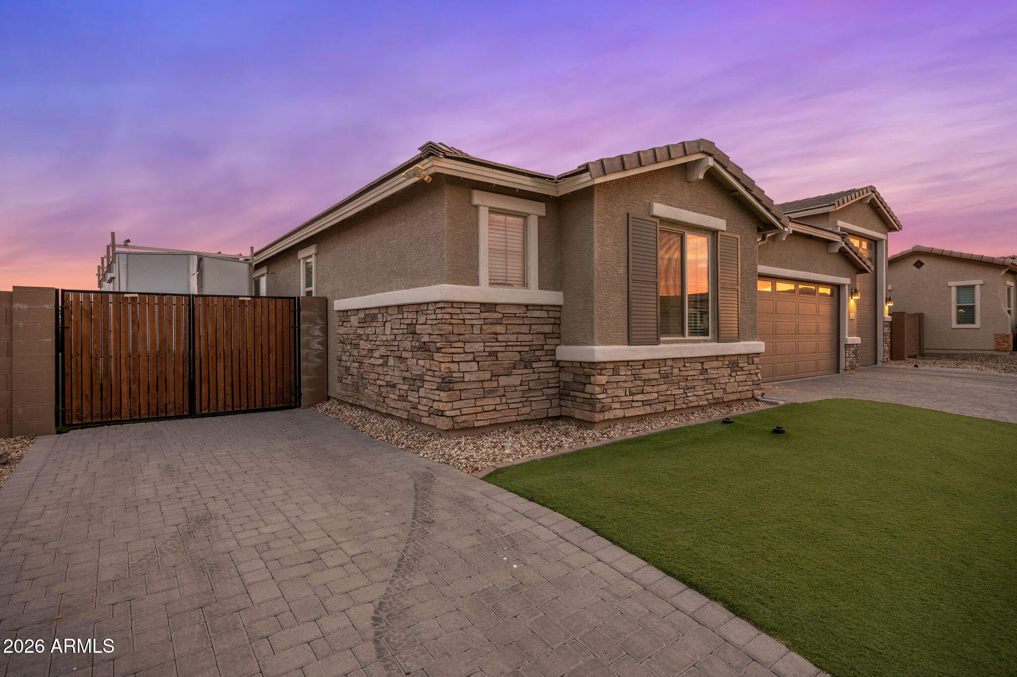 FALCON VIEW - Residential