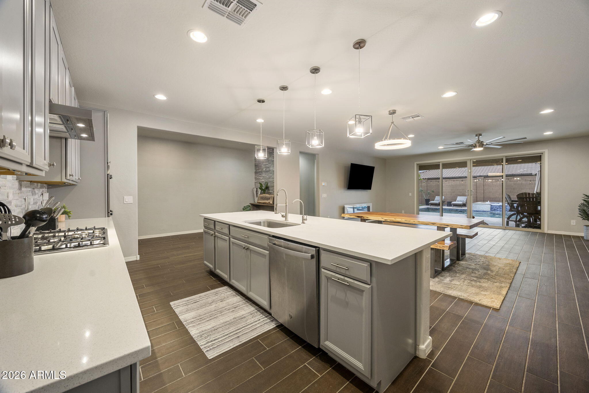 FALCON VIEW - Residential