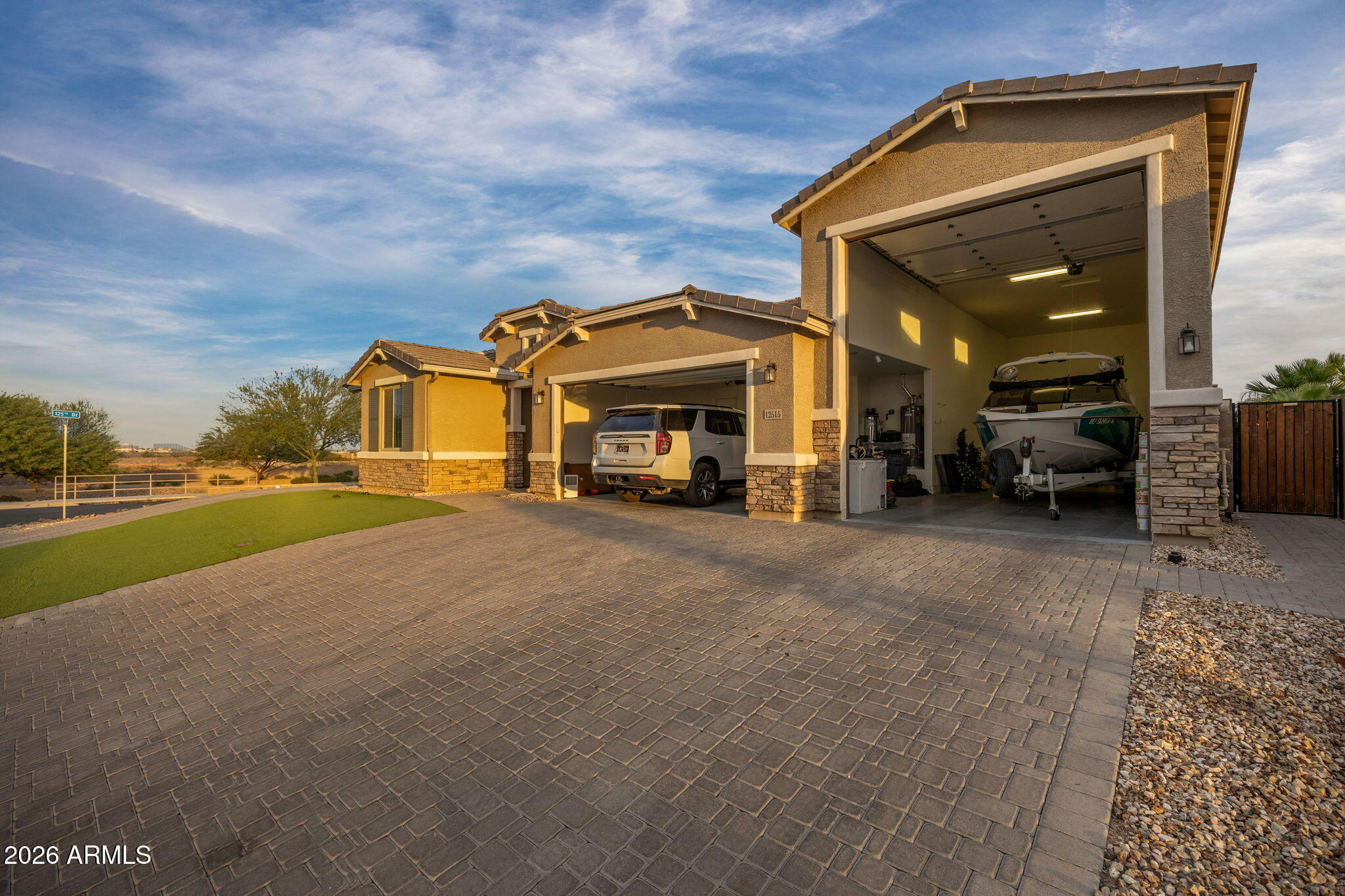 FALCON VIEW - Residential