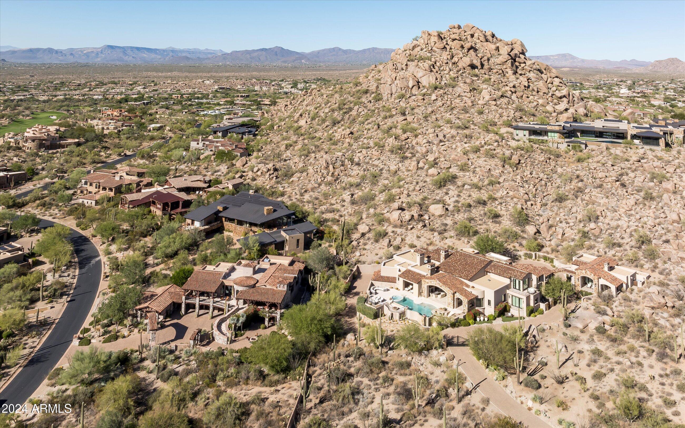 ESTANCIA - Residential