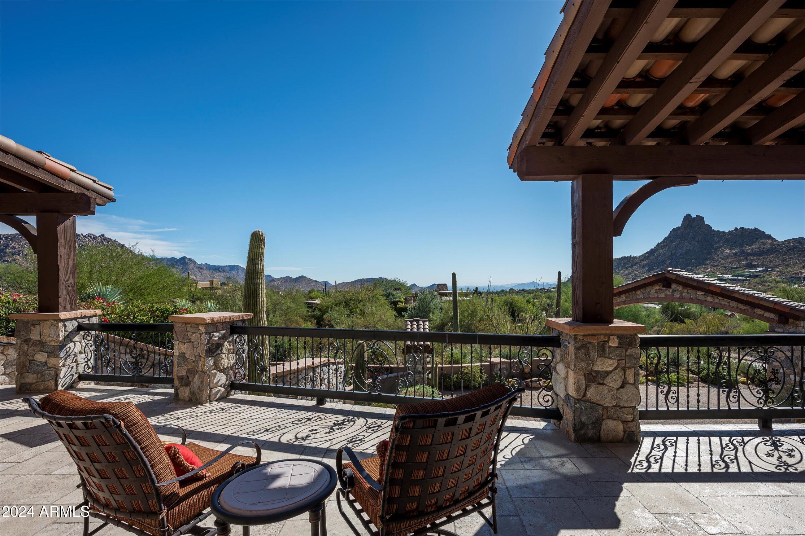 ESTANCIA - Residential