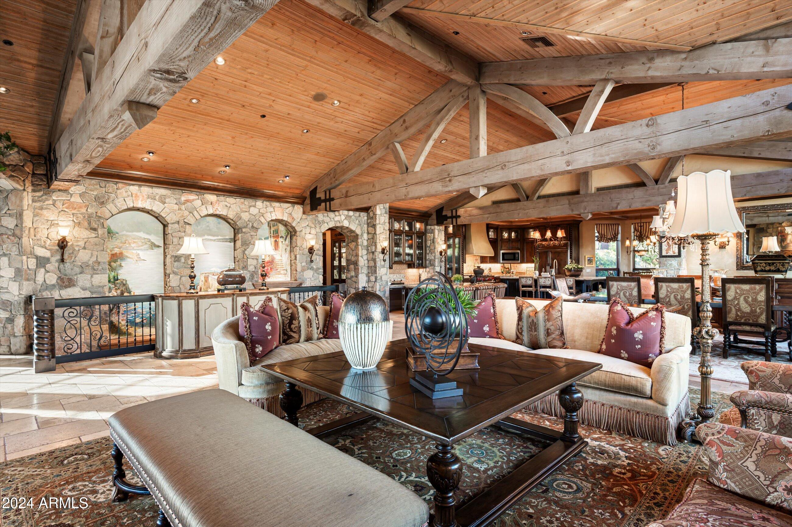 ESTANCIA - Residential