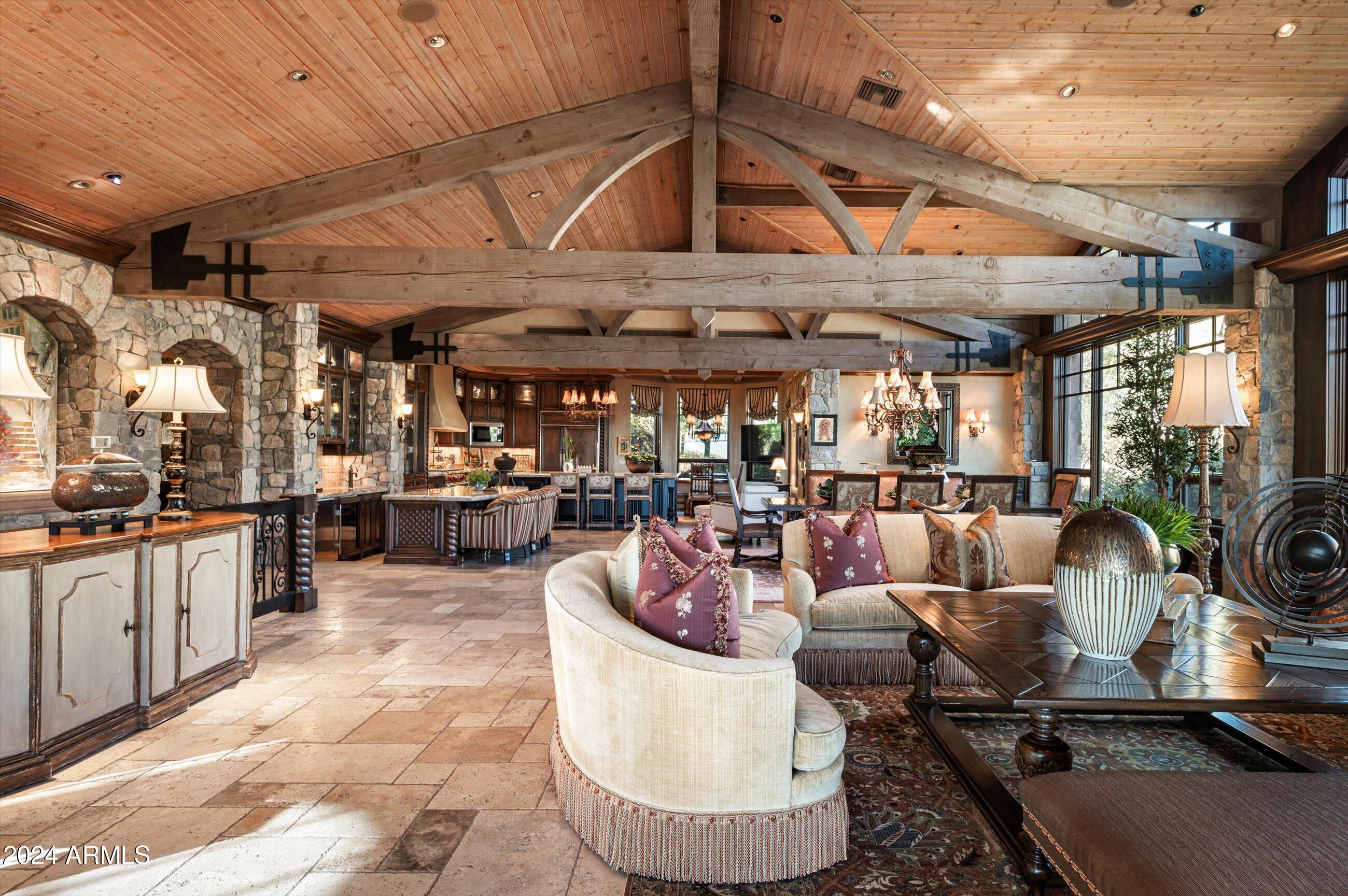 ESTANCIA - Residential