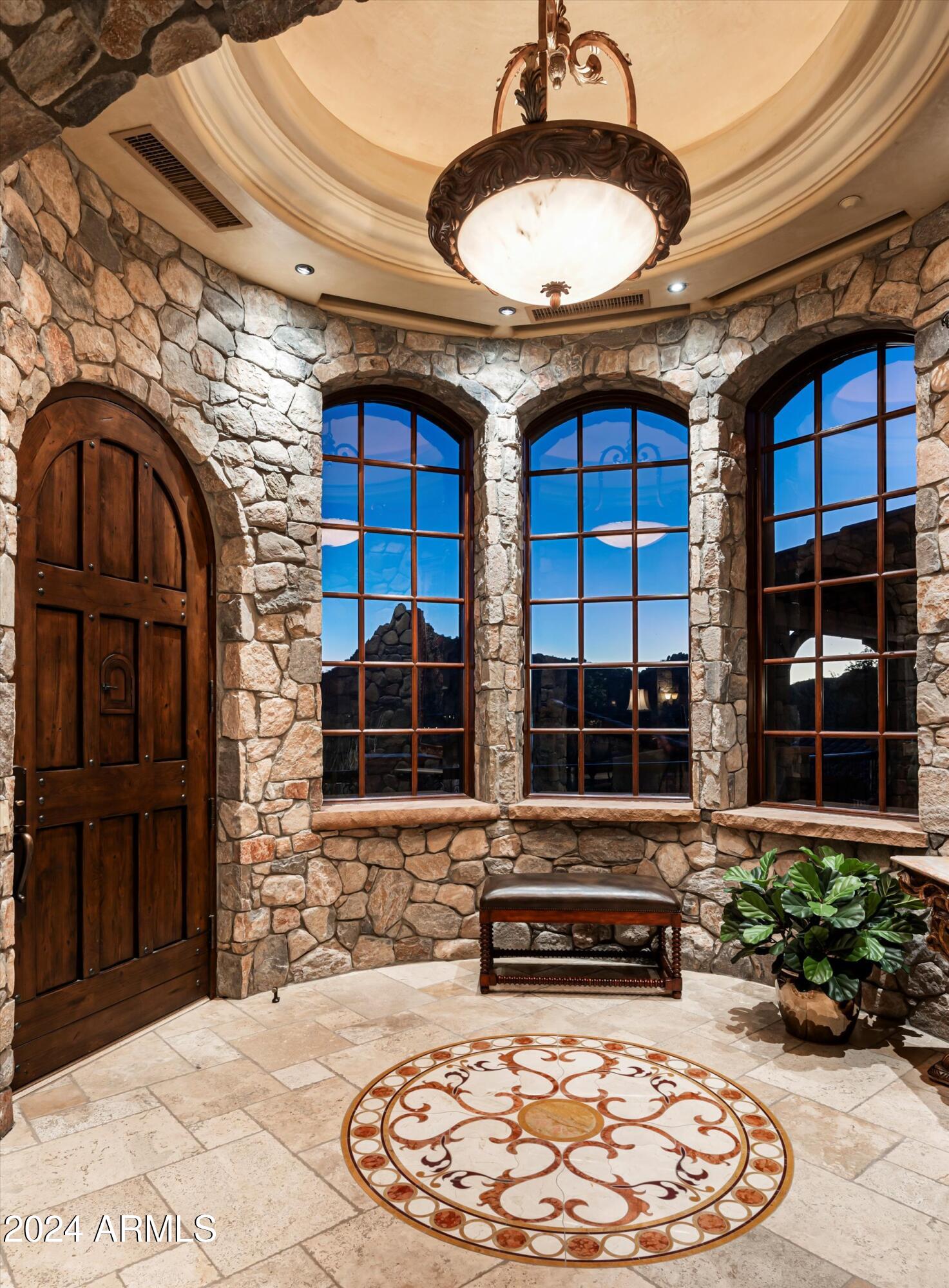 ESTANCIA - Residential