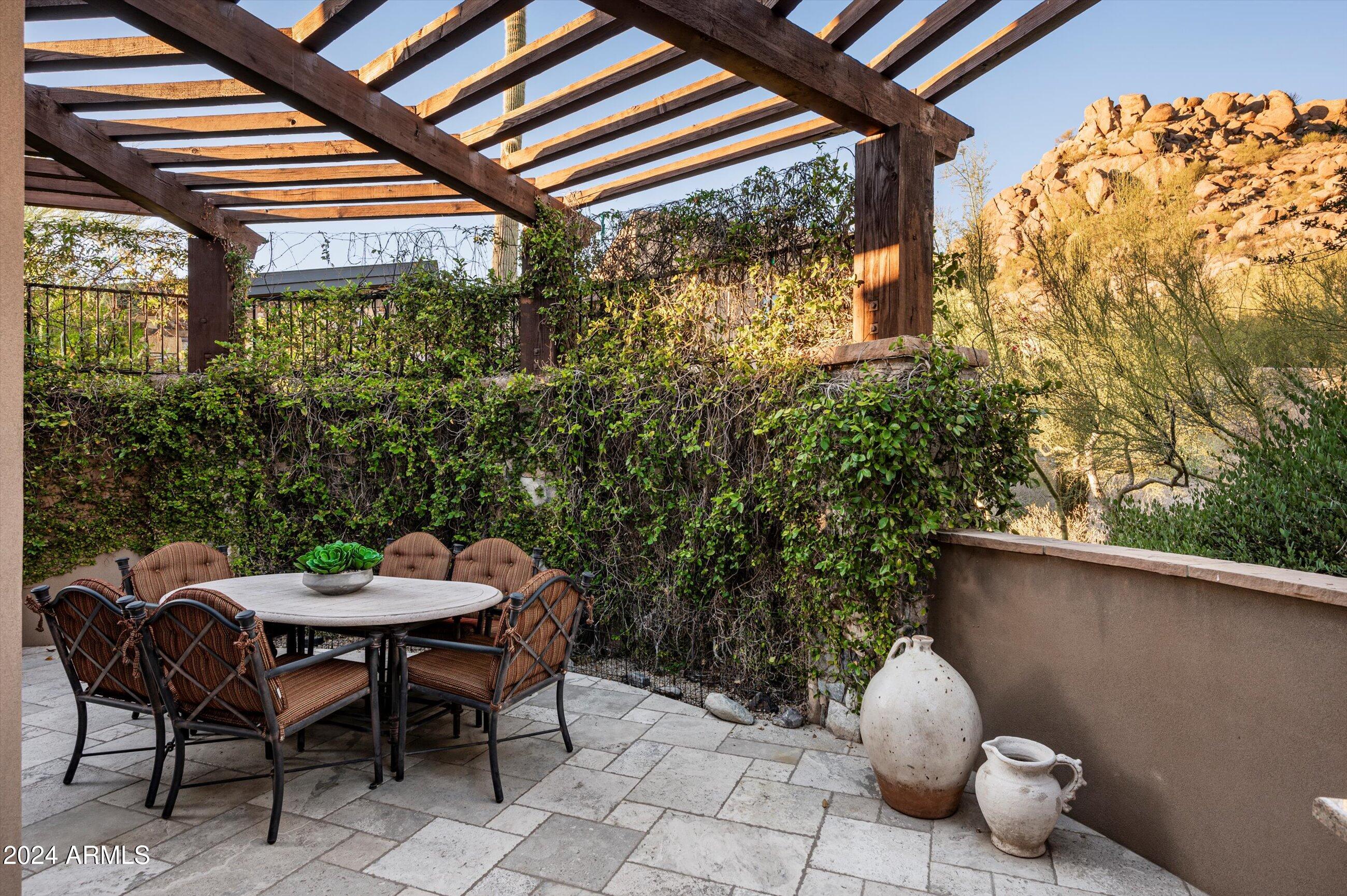 ESTANCIA - Residential