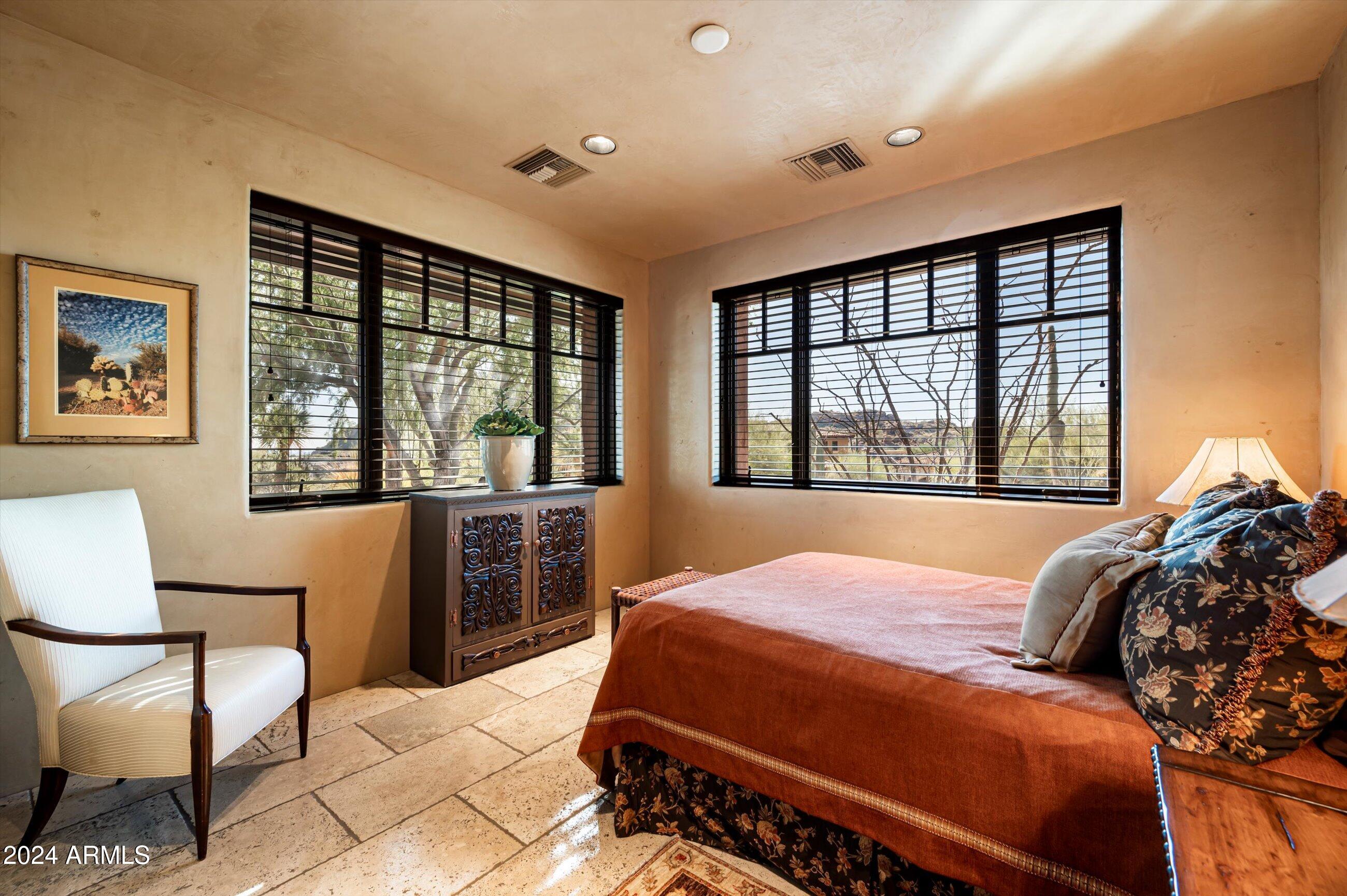 ESTANCIA - Residential