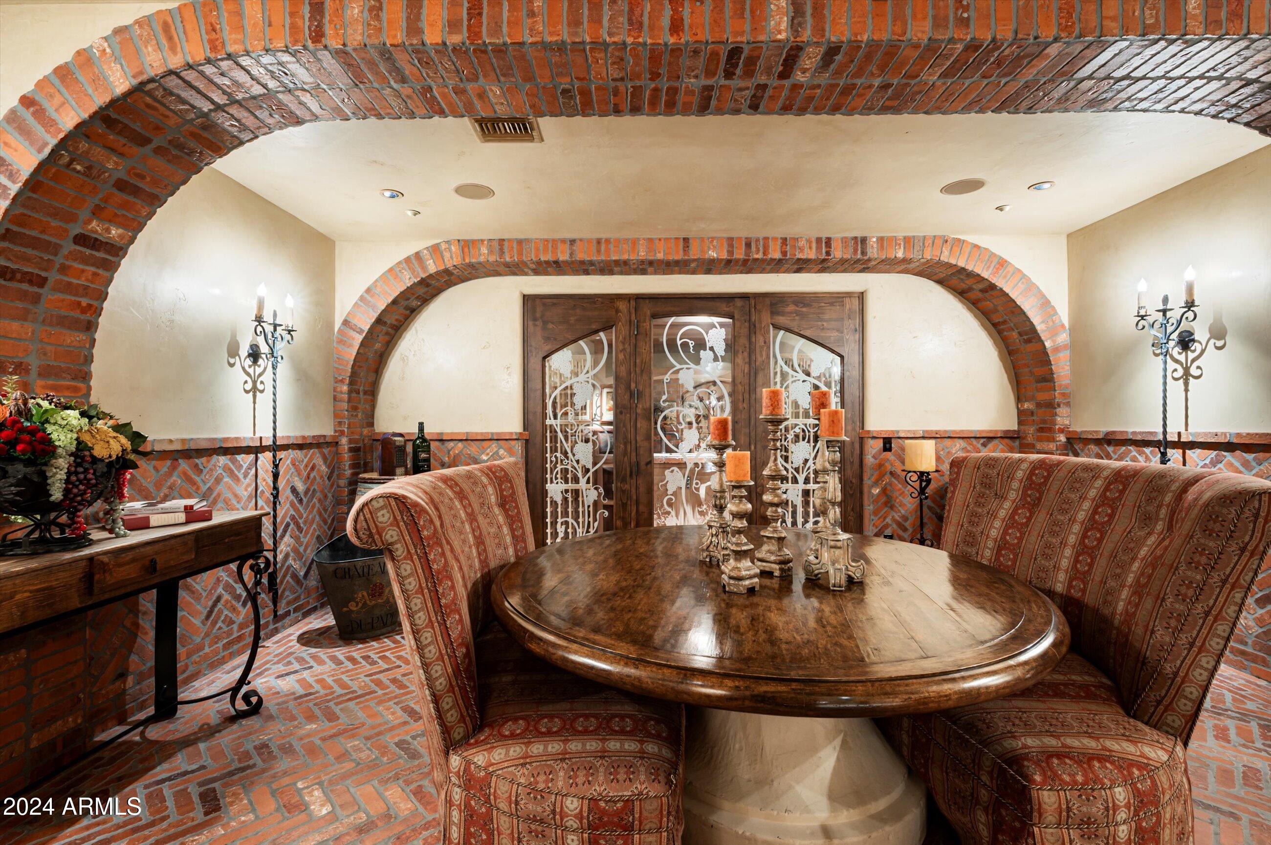 ESTANCIA - Residential