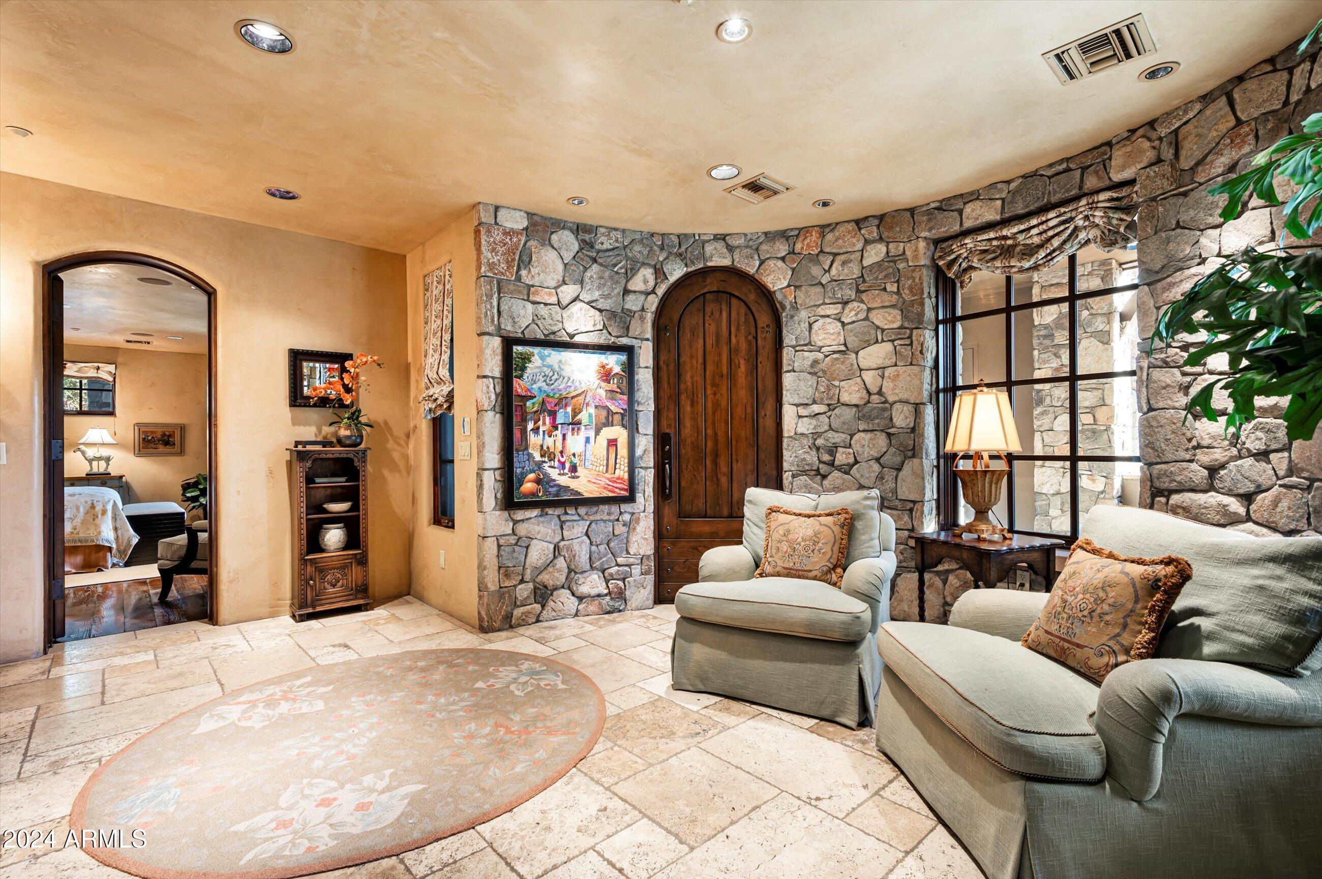 ESTANCIA - Residential