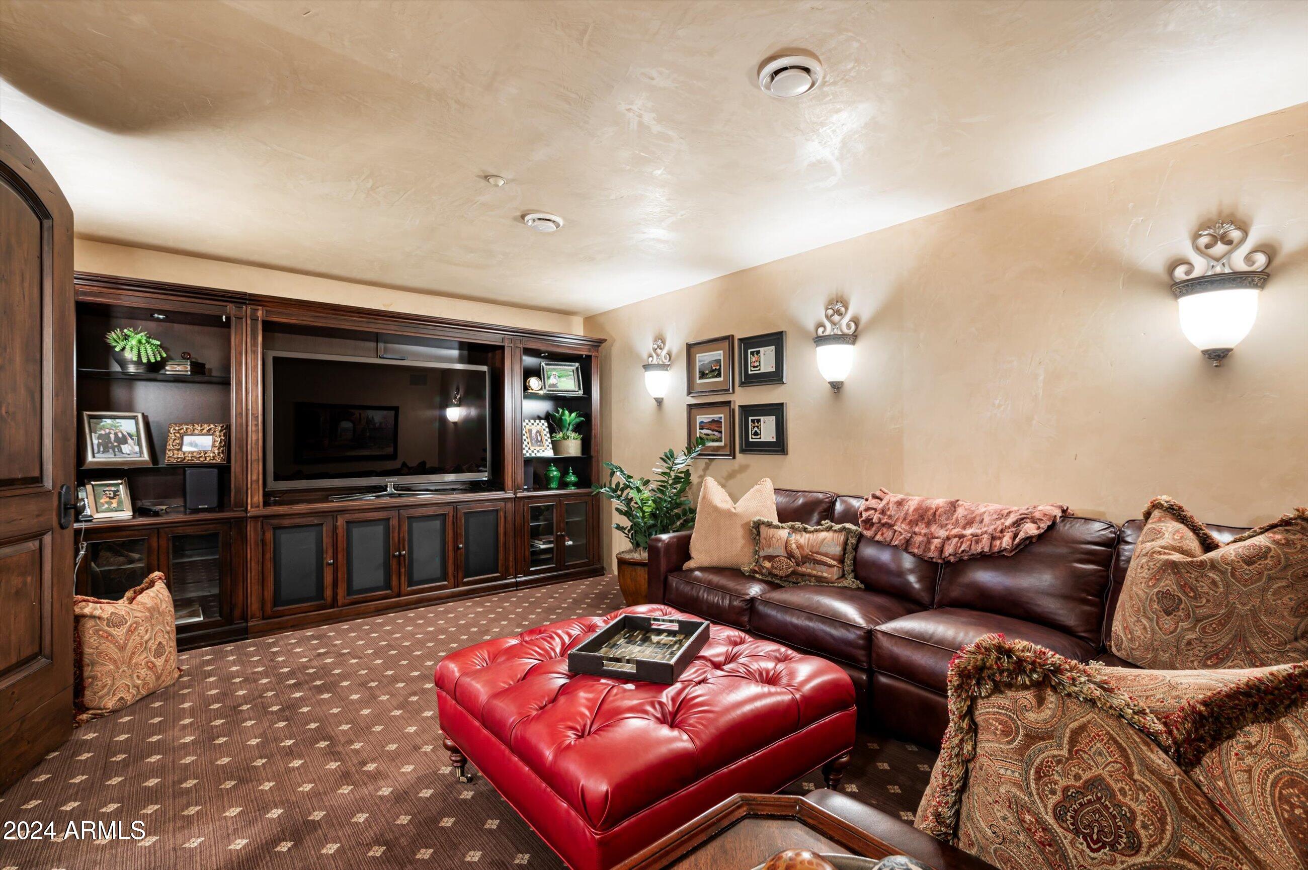 ESTANCIA - Residential