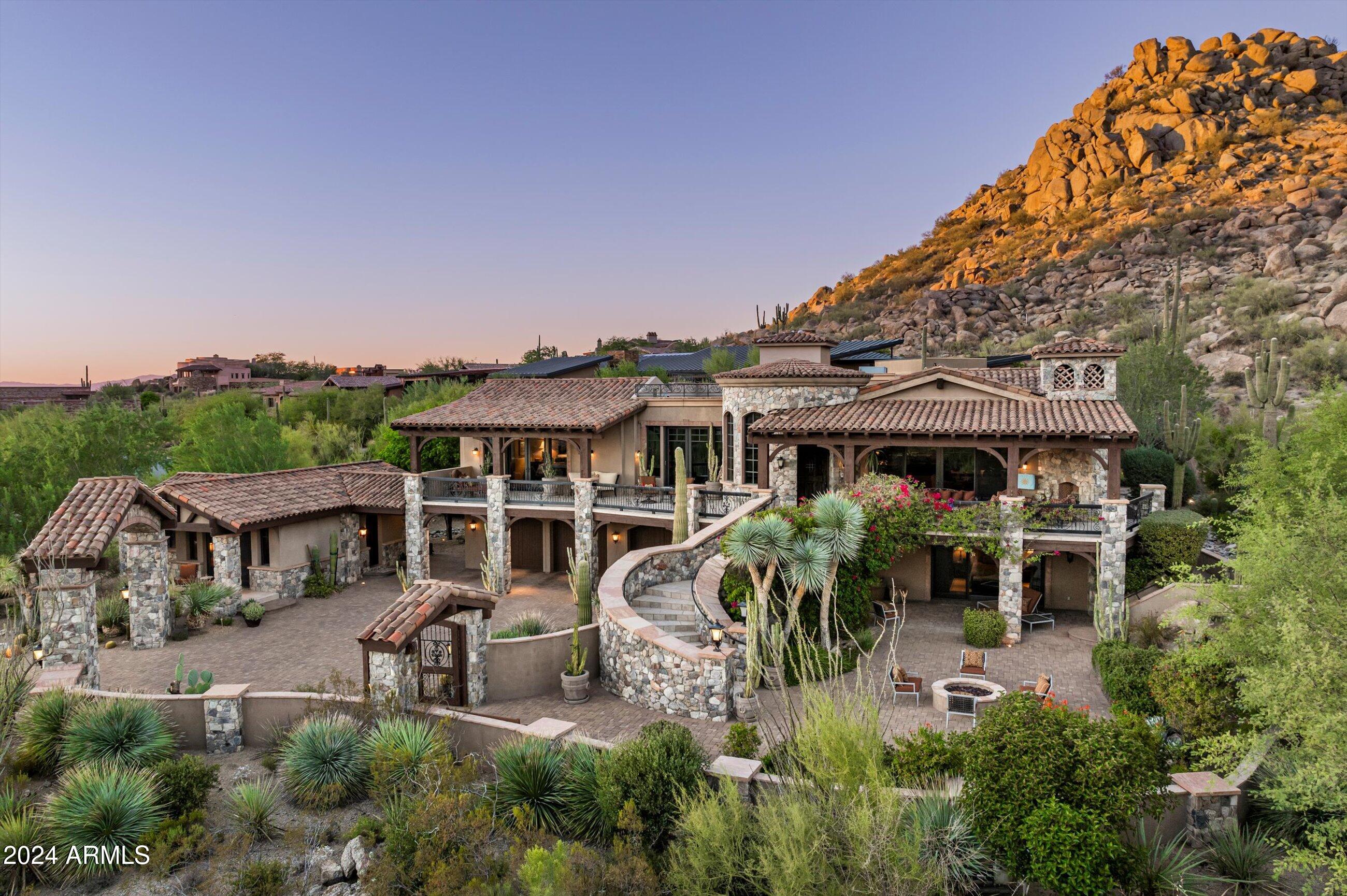 ESTANCIA - Residential