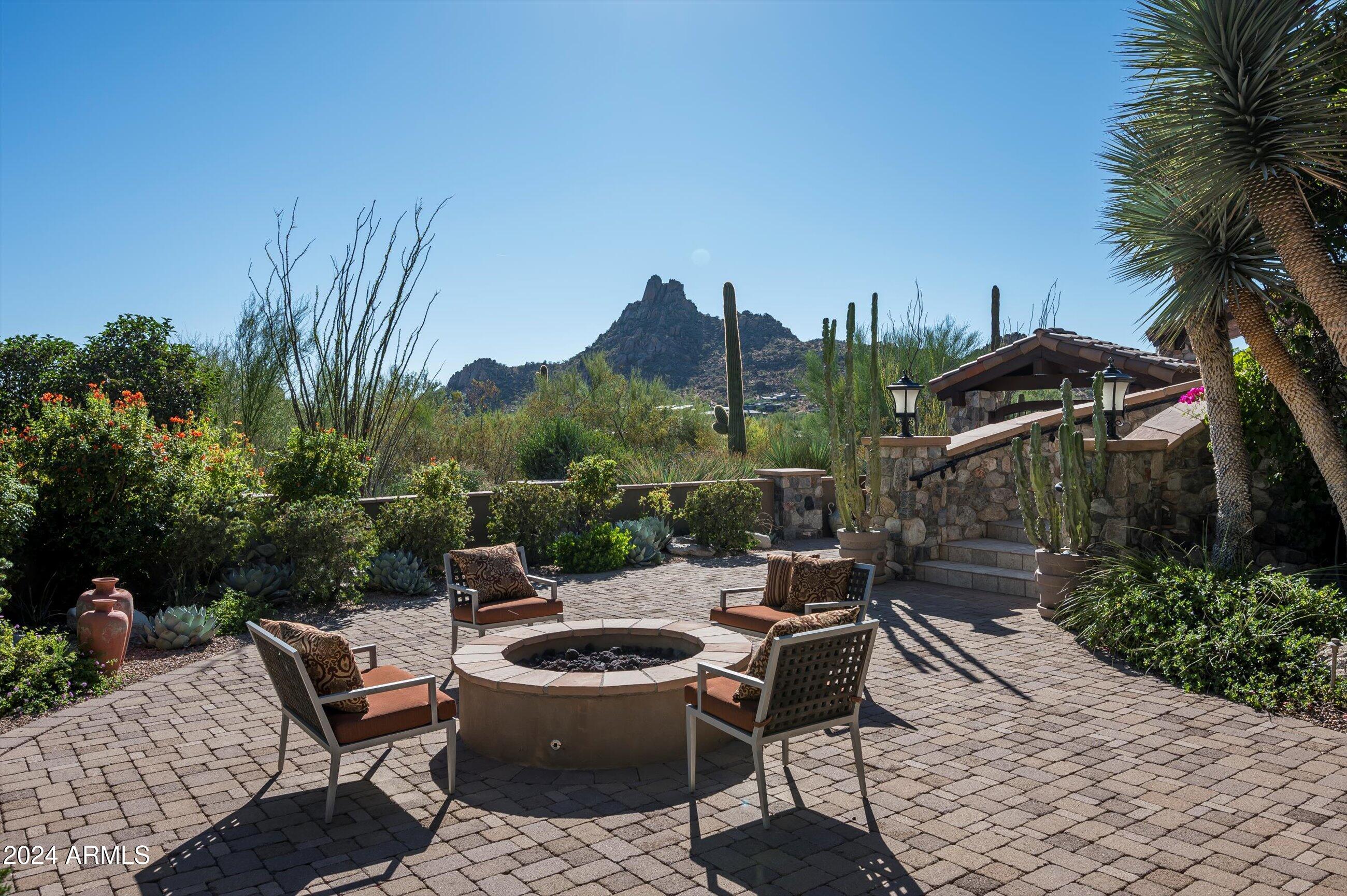 ESTANCIA - Residential