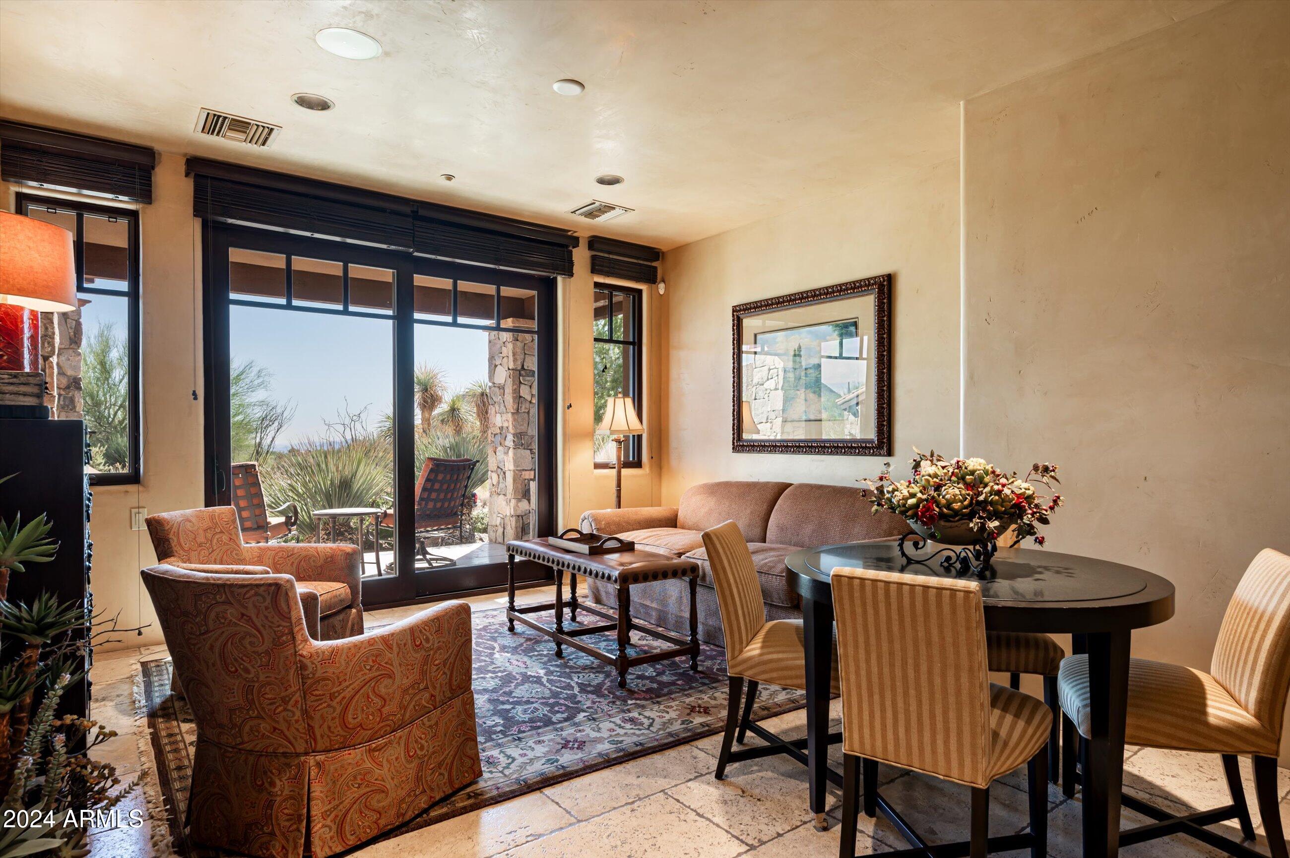 ESTANCIA - Residential