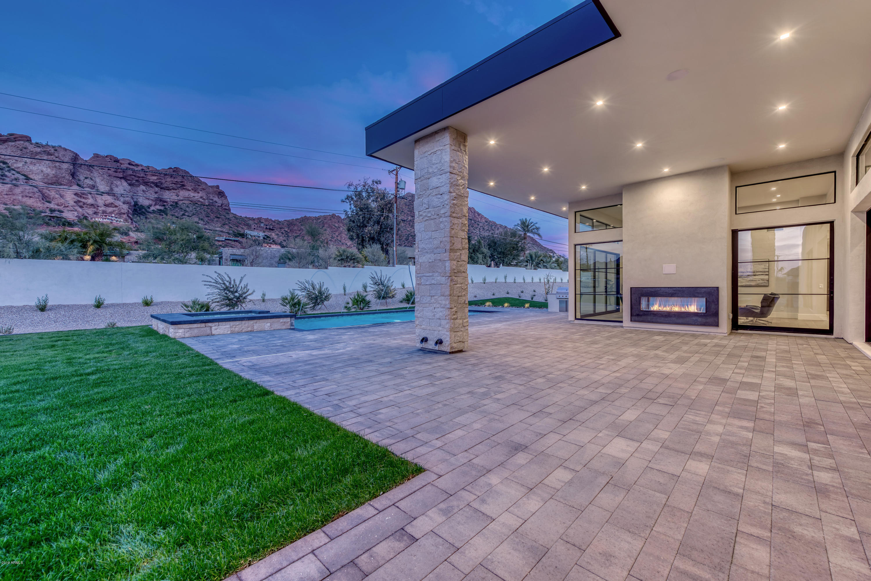 CAMELBACK MOUNTAIN ESTATES PLAT 1 - Residential