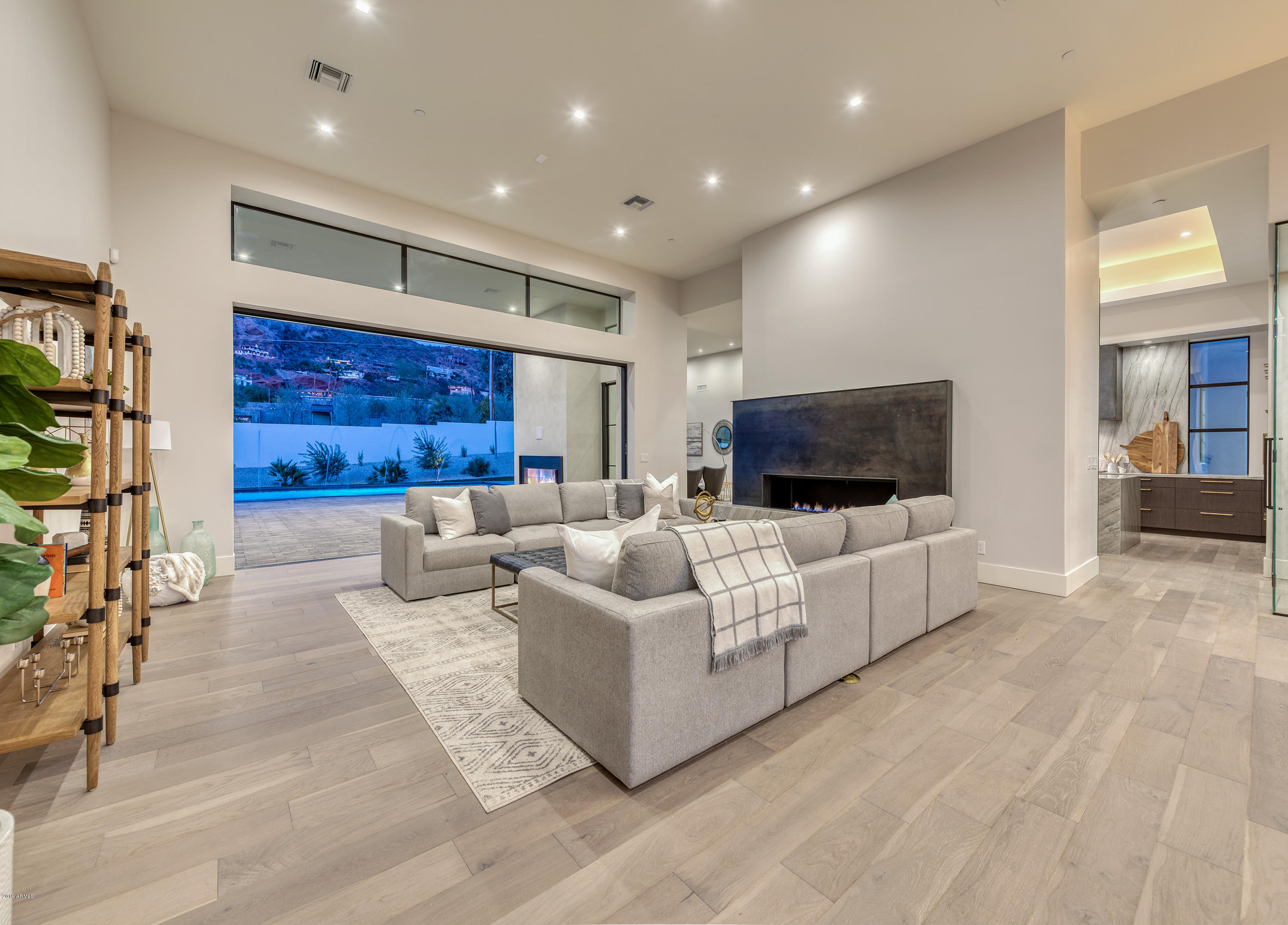 CAMELBACK MOUNTAIN ESTATES PLAT 1 - Residential