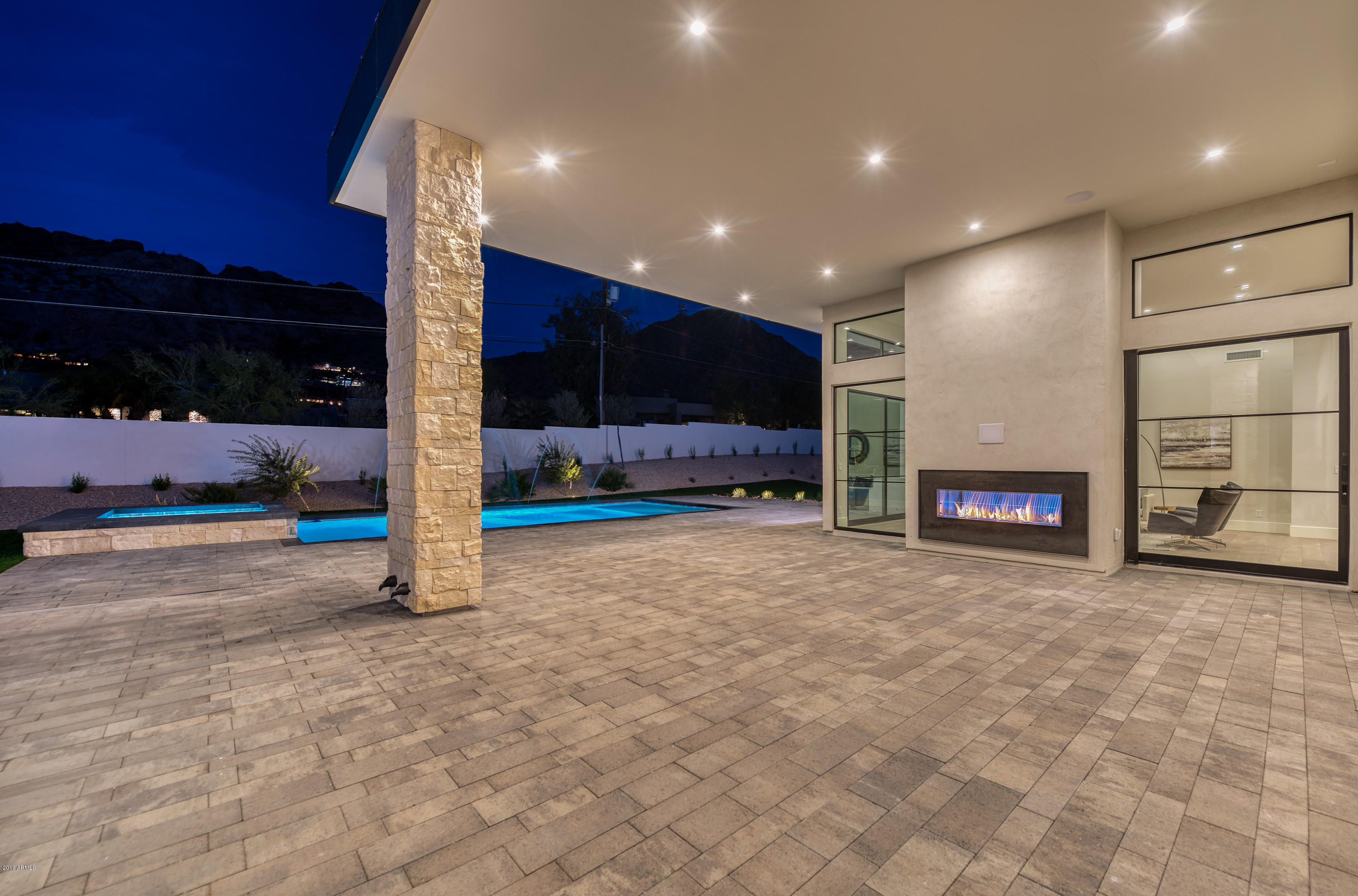 CAMELBACK MOUNTAIN ESTATES PLAT 1 - Residential
