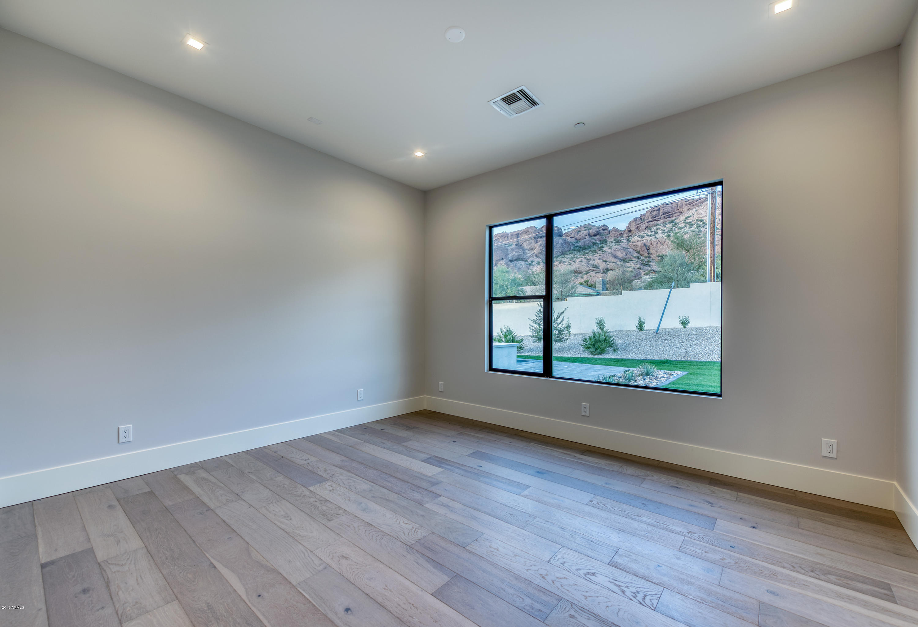 CAMELBACK MOUNTAIN ESTATES PLAT 1 - Residential