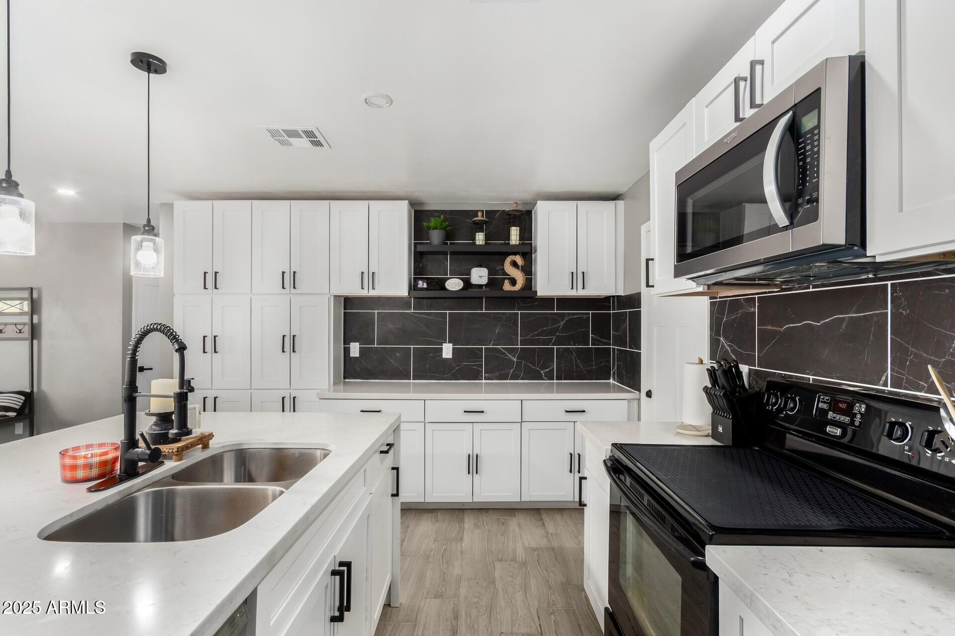AMD ESTRELLA PARK - Residential