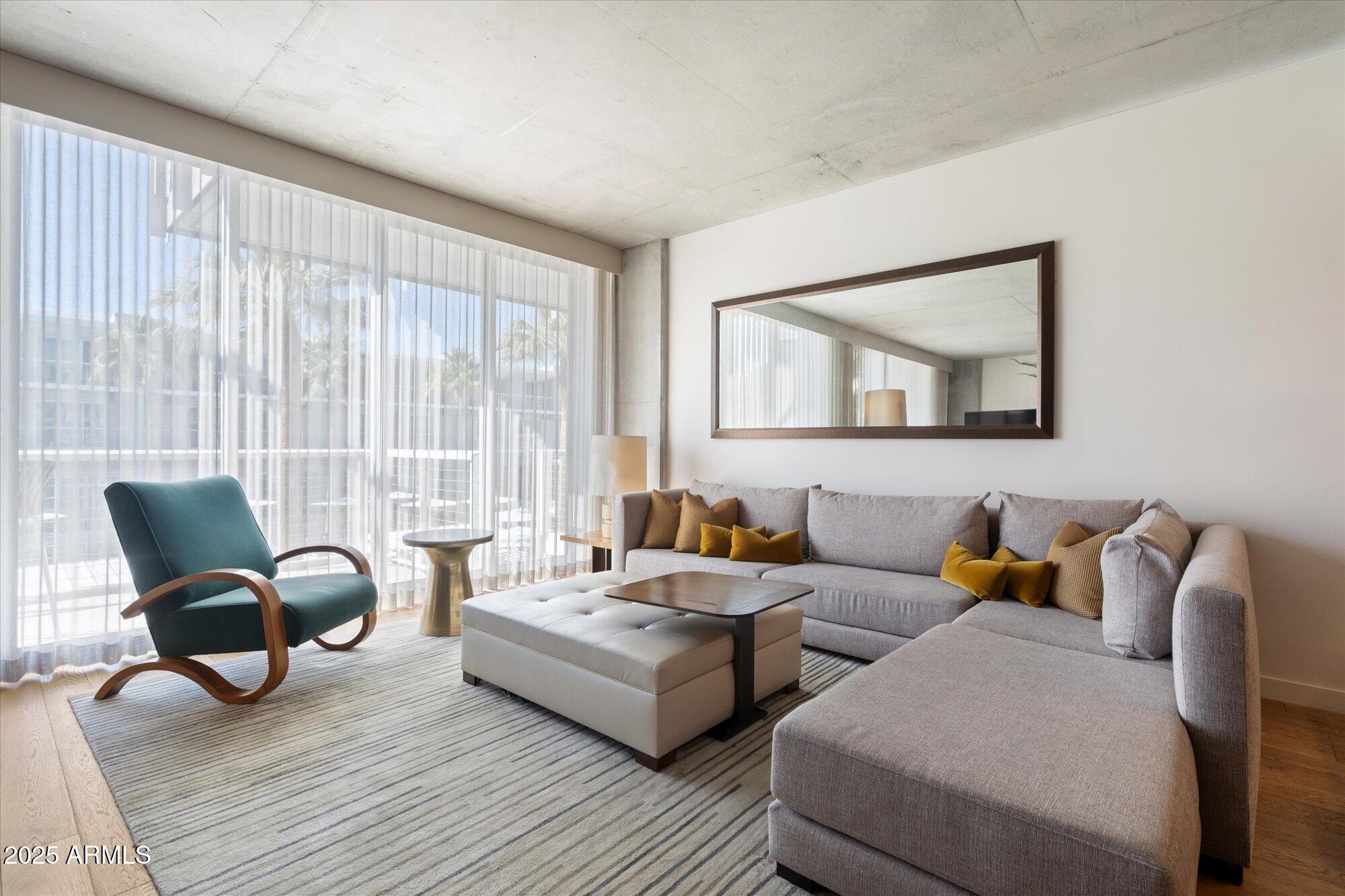 MOUNTAIN SHADOWS RESORT - Residential