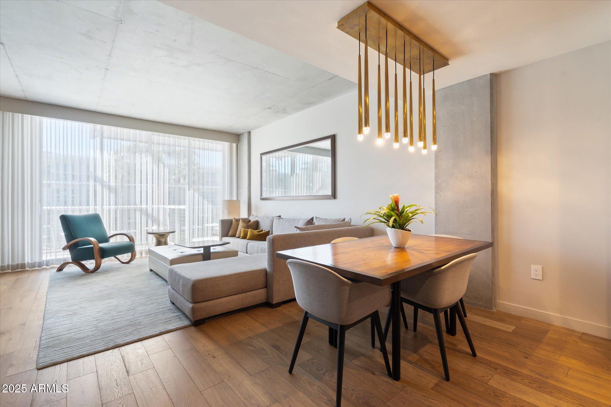 MOUNTAIN SHADOWS RESORT - Residential
