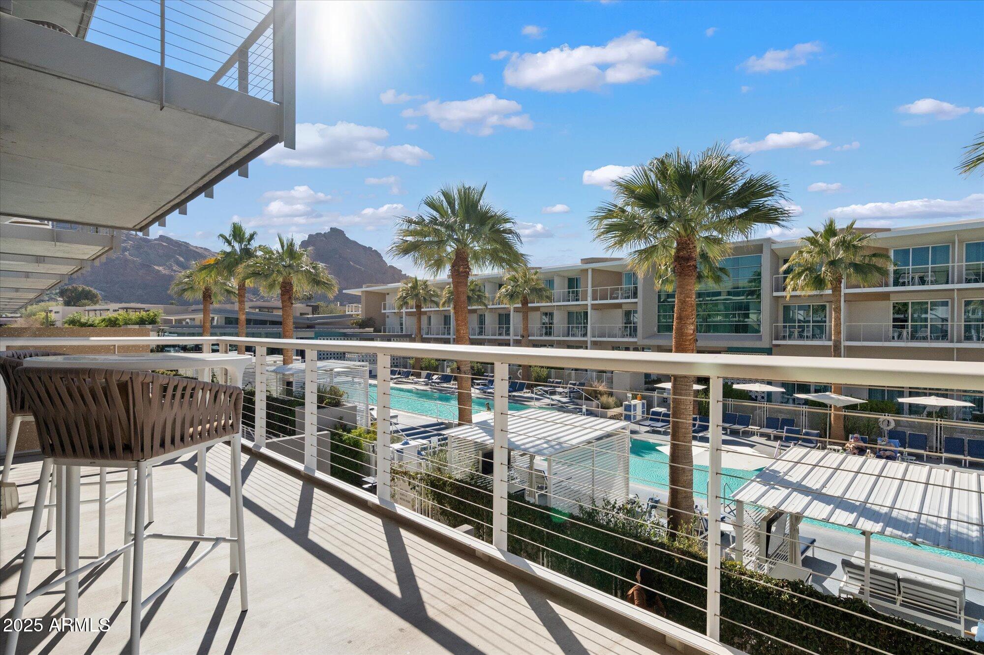 MOUNTAIN SHADOWS RESORT - Residential