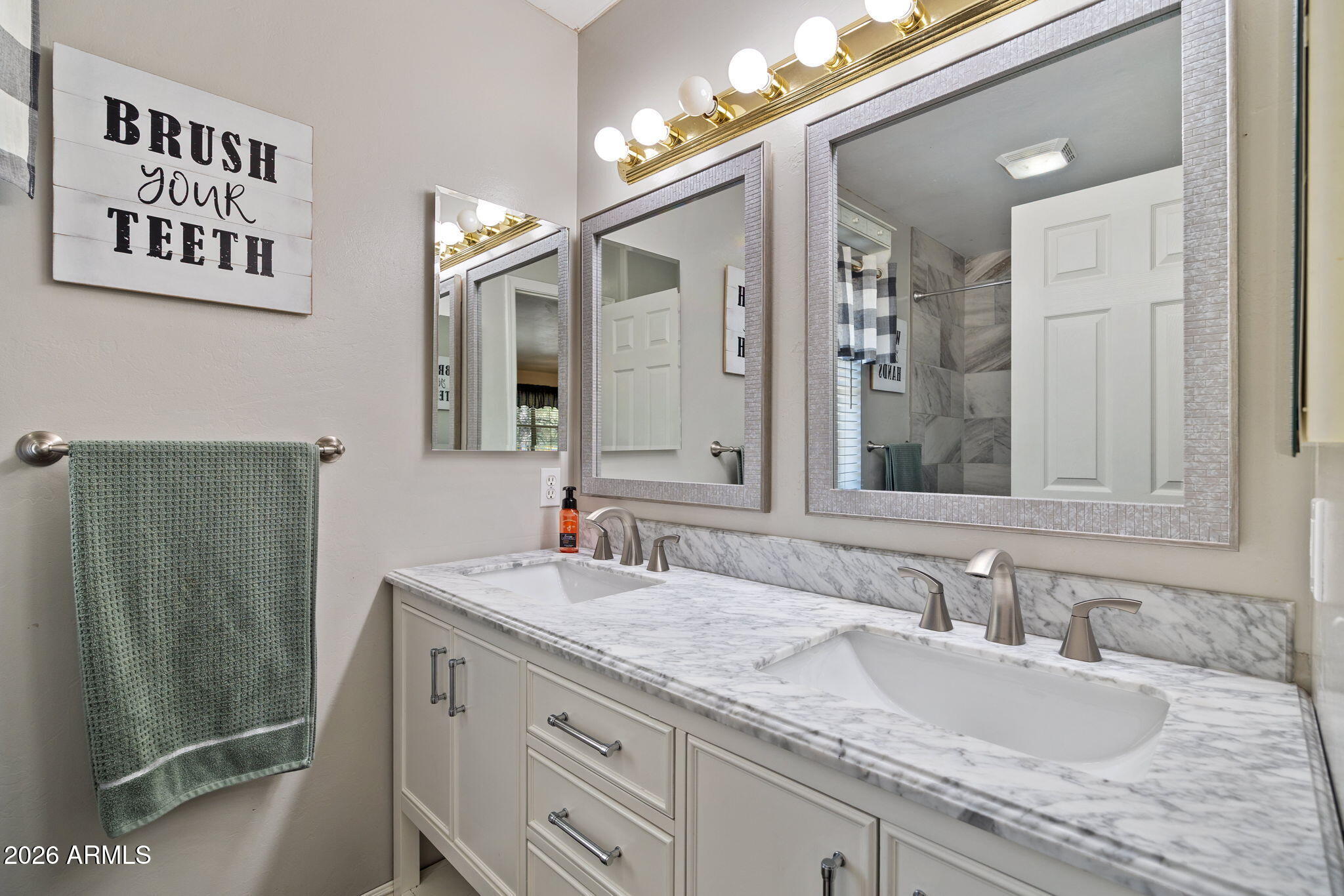 COUNTRY CLUB MANOR UNIT 1 - Residential