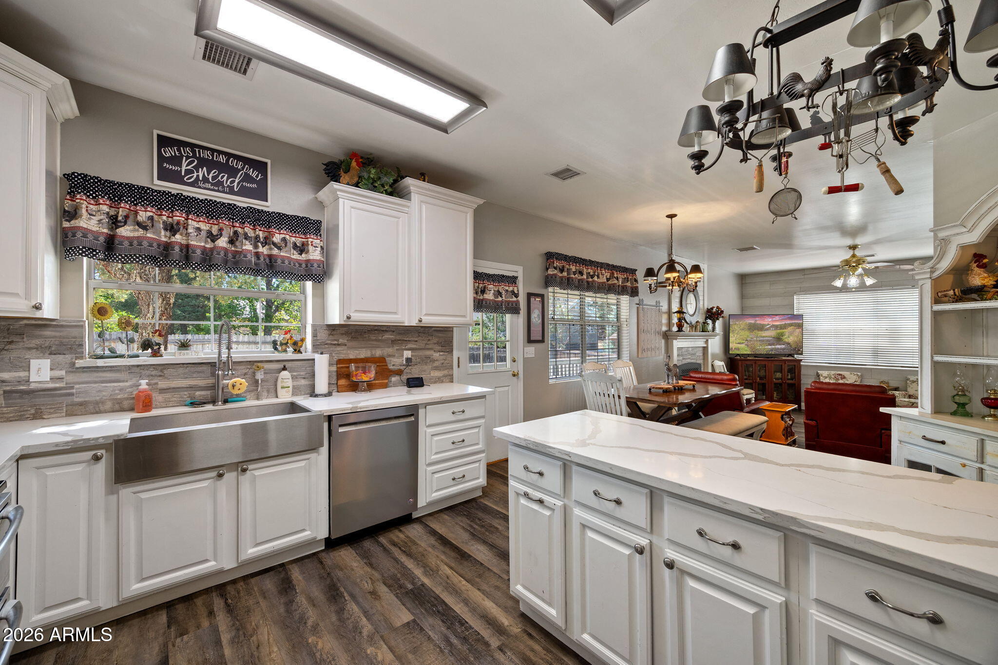 COUNTRY CLUB MANOR UNIT 1 - Residential